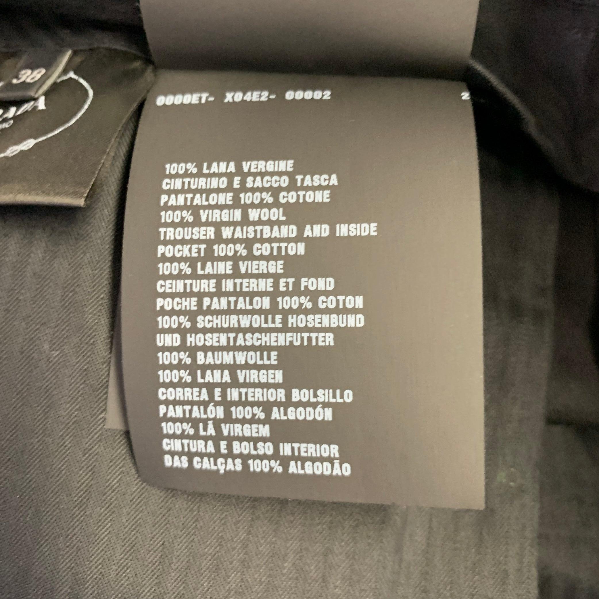 PRADA Taille 2 Short à revers en laine noire Pour femmes en vente