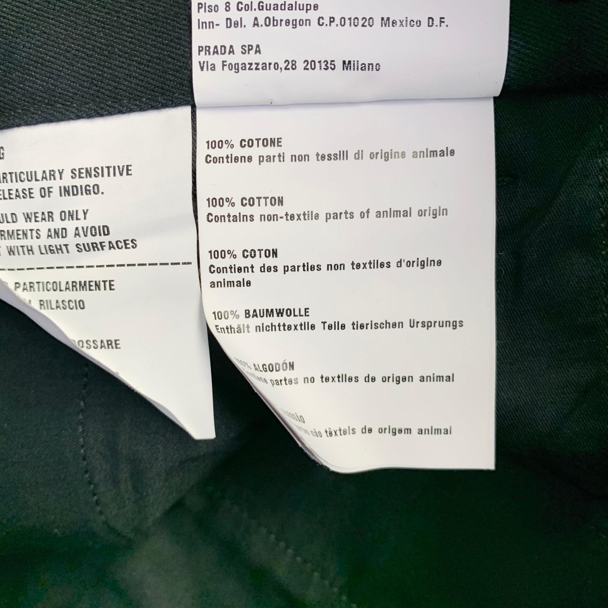 PRADA Taille 31 Pantalon décontracté en coton sergé noir en vente 1