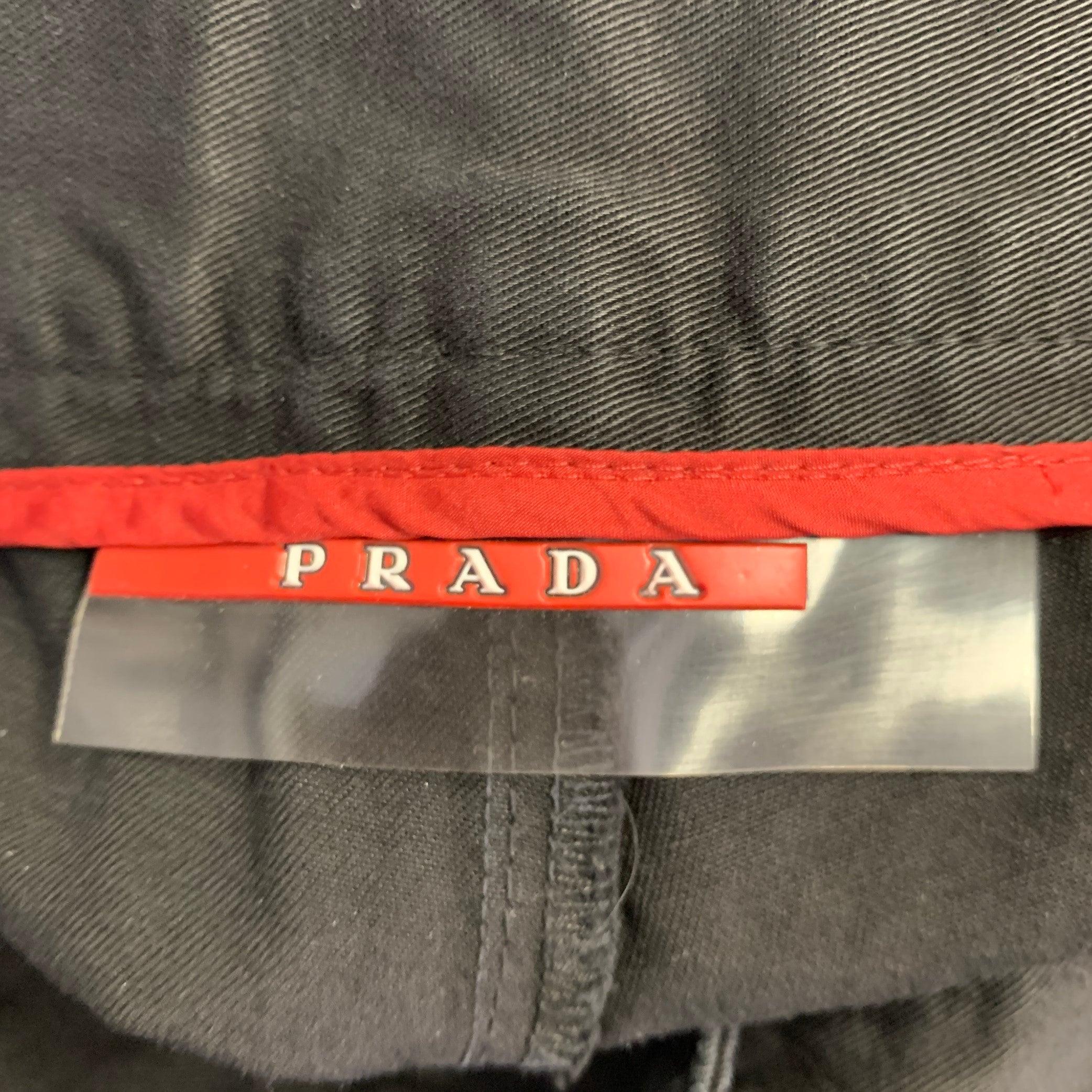 PRADA Taille 32 Pantalon slim droit décontracté en coton sergé noir à devant plat Excellent état - En vente à San Francisco, CA