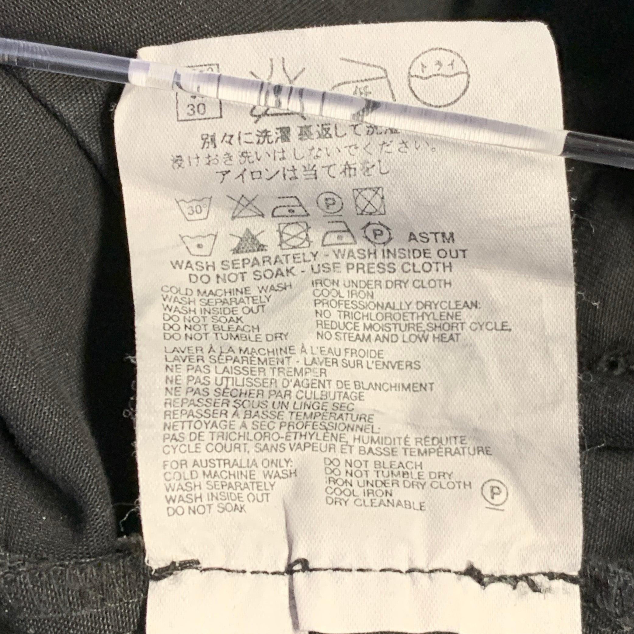 PRADA Taille 32 Pantalon slim droit décontracté en coton sergé noir à devant plat en vente 1
