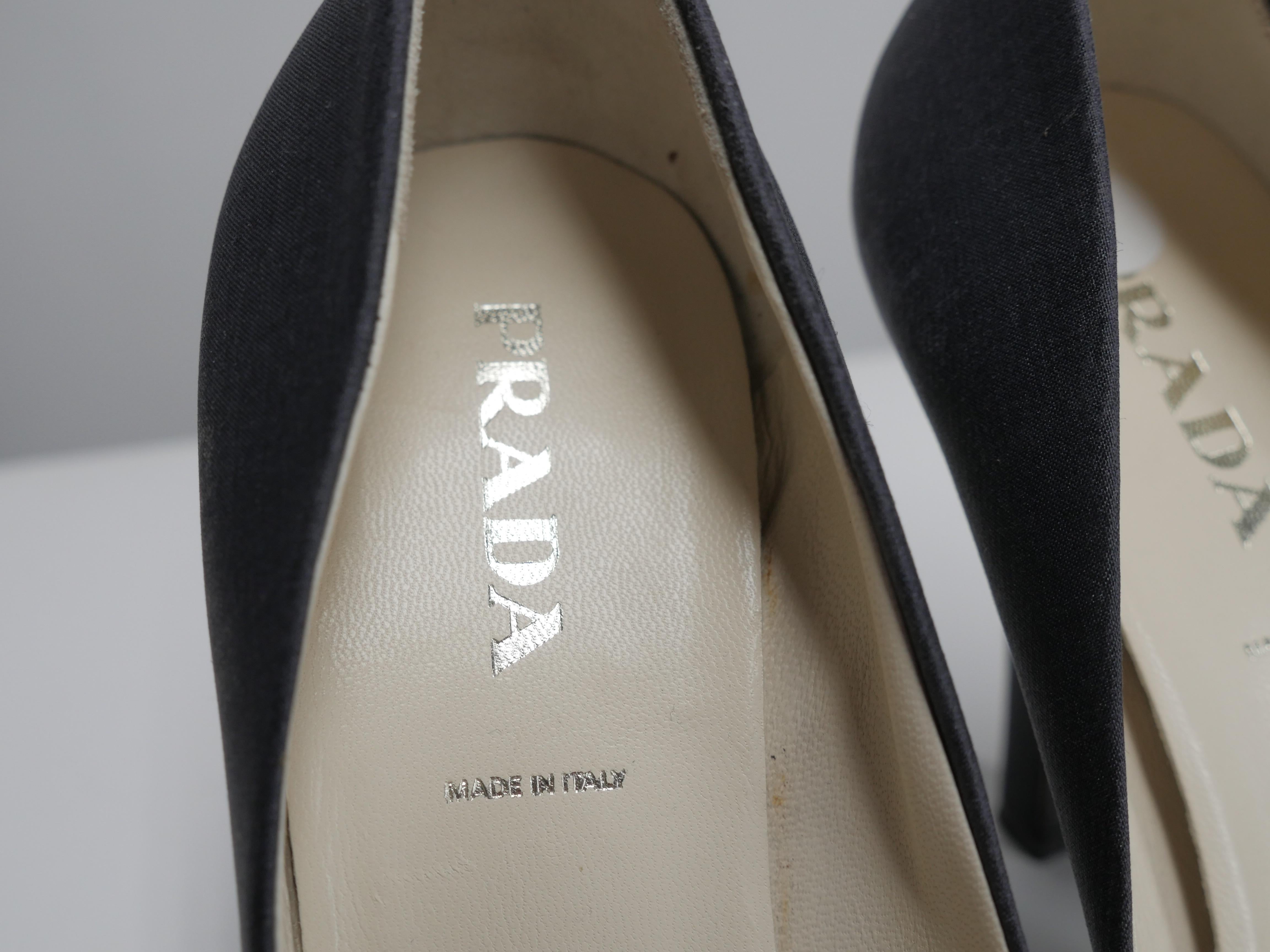 Women's or Men's Prada Size 37 Black Pumps