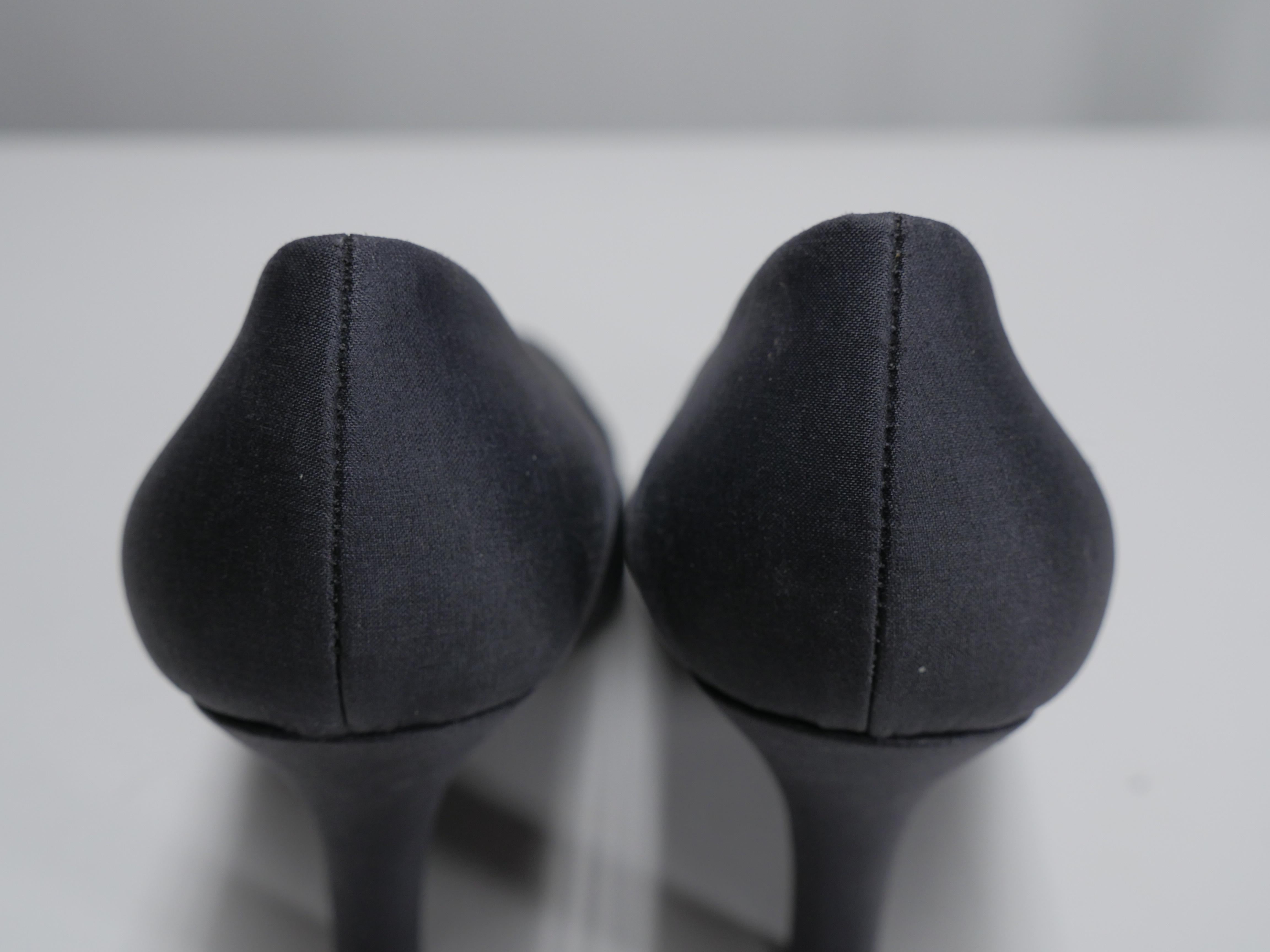 Prada Size 37 Black Pumps 4