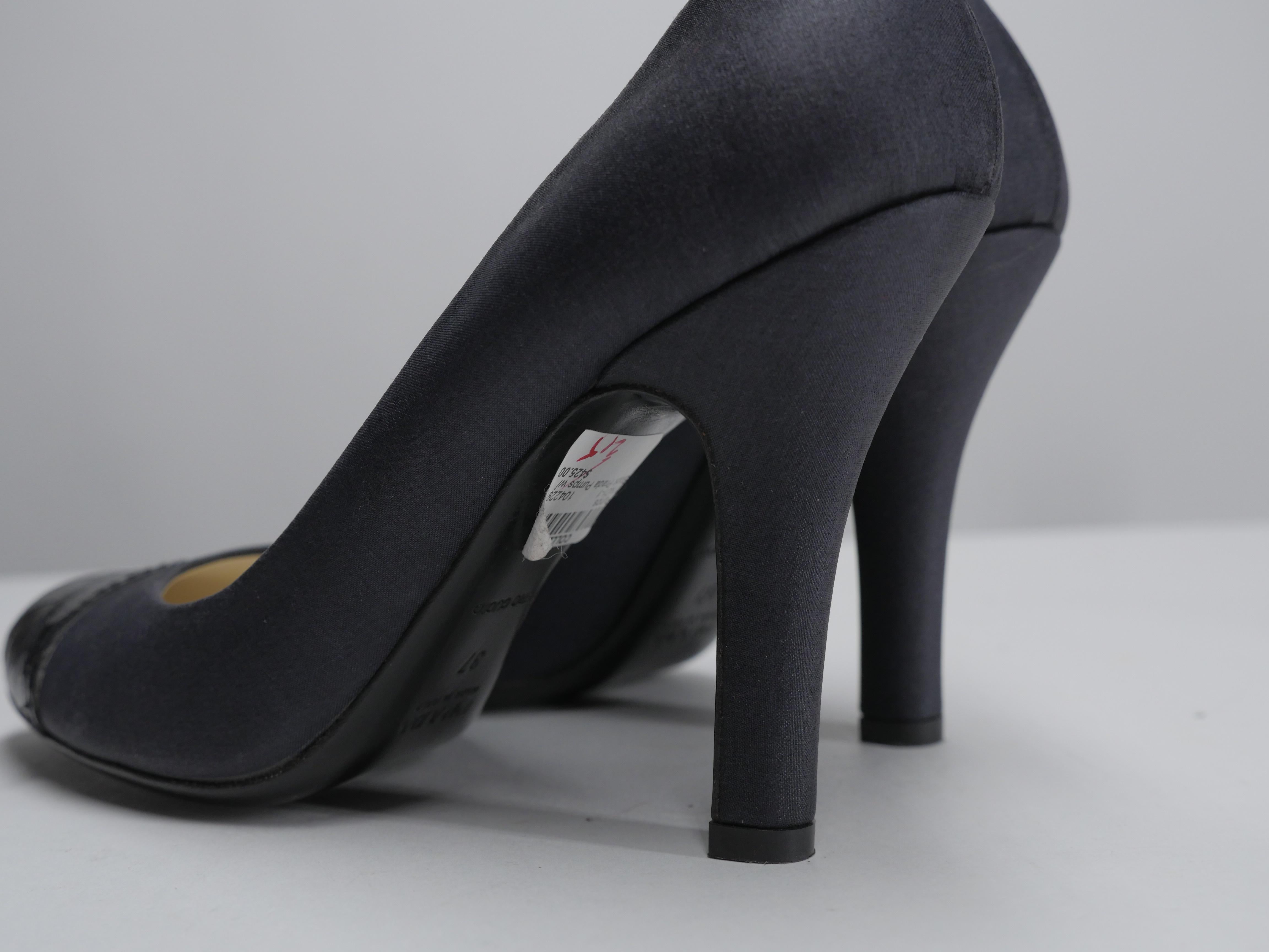 Prada Size 37 Black Pumps 5