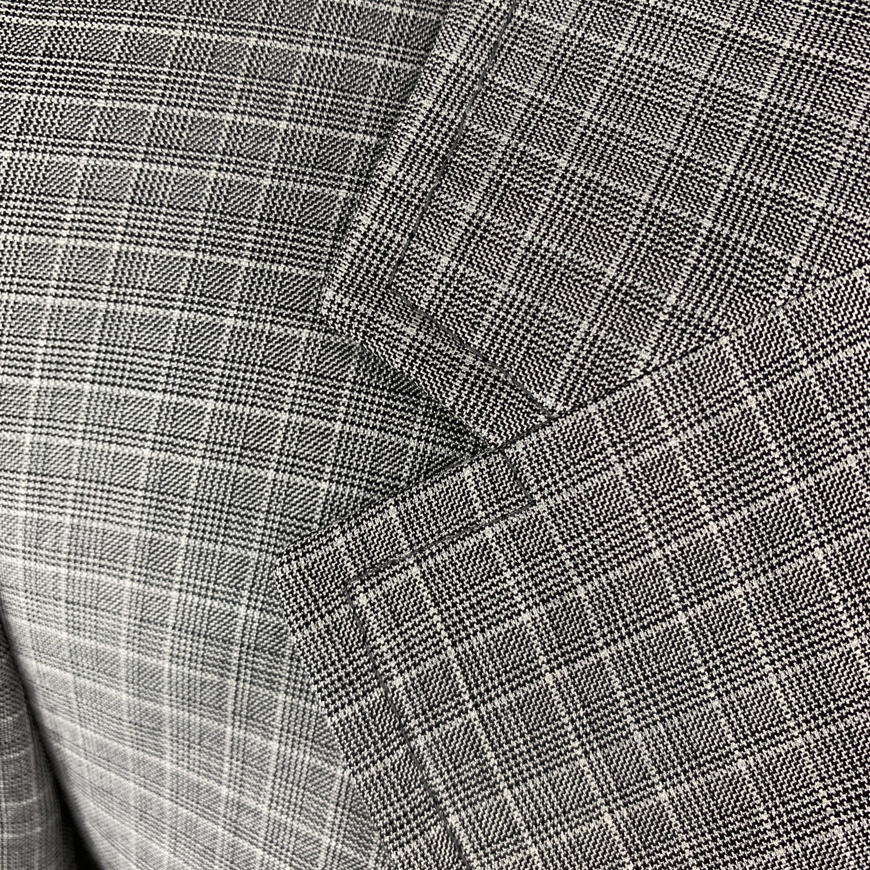 Gris PRADA - Manteau de sport à carreaux, gris, en laine et soie, à revers clouté, taille 38 en vente