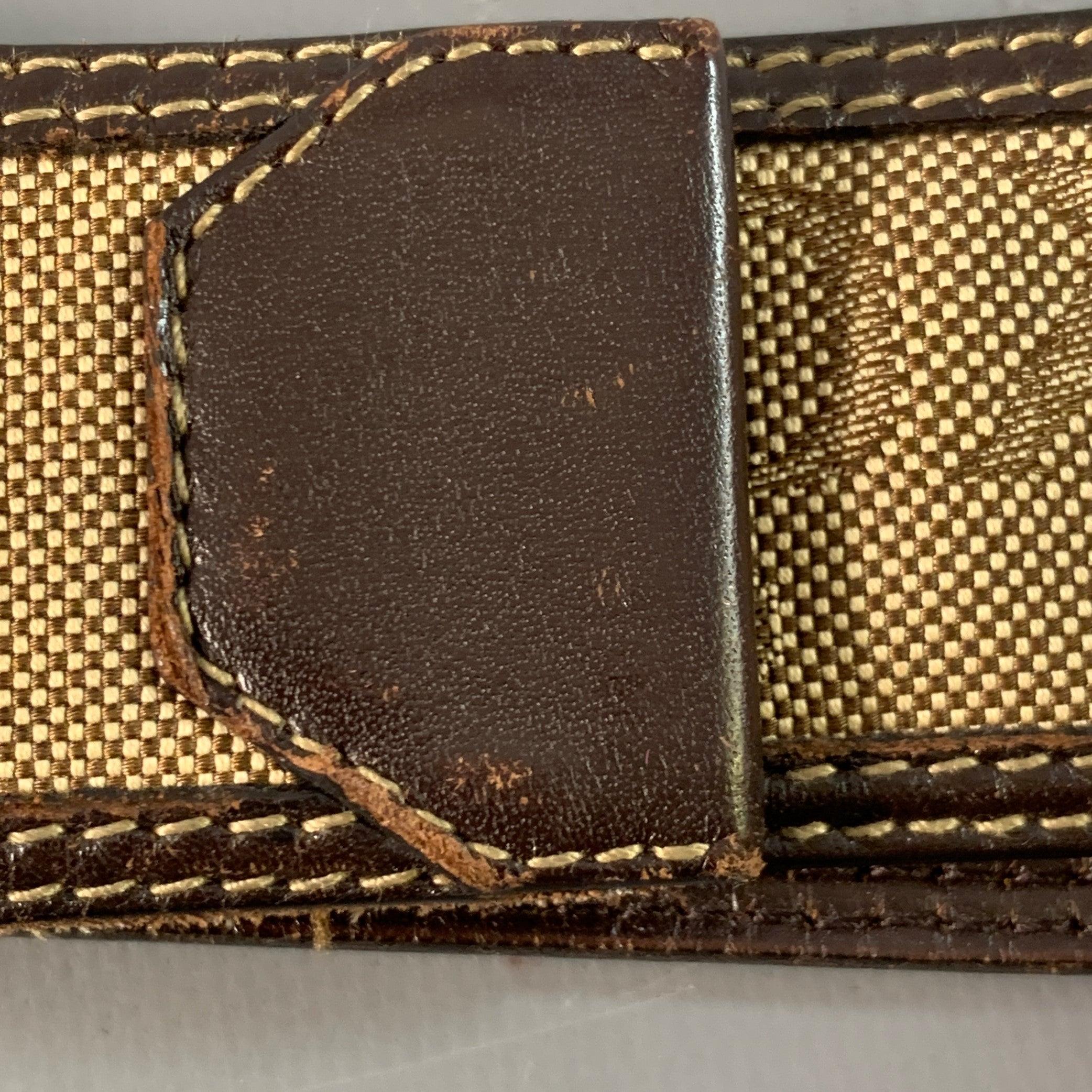 Prada Taglia 38 Cintura in pelle canvas marrone con logo, marrone e marrone. in vendita 1