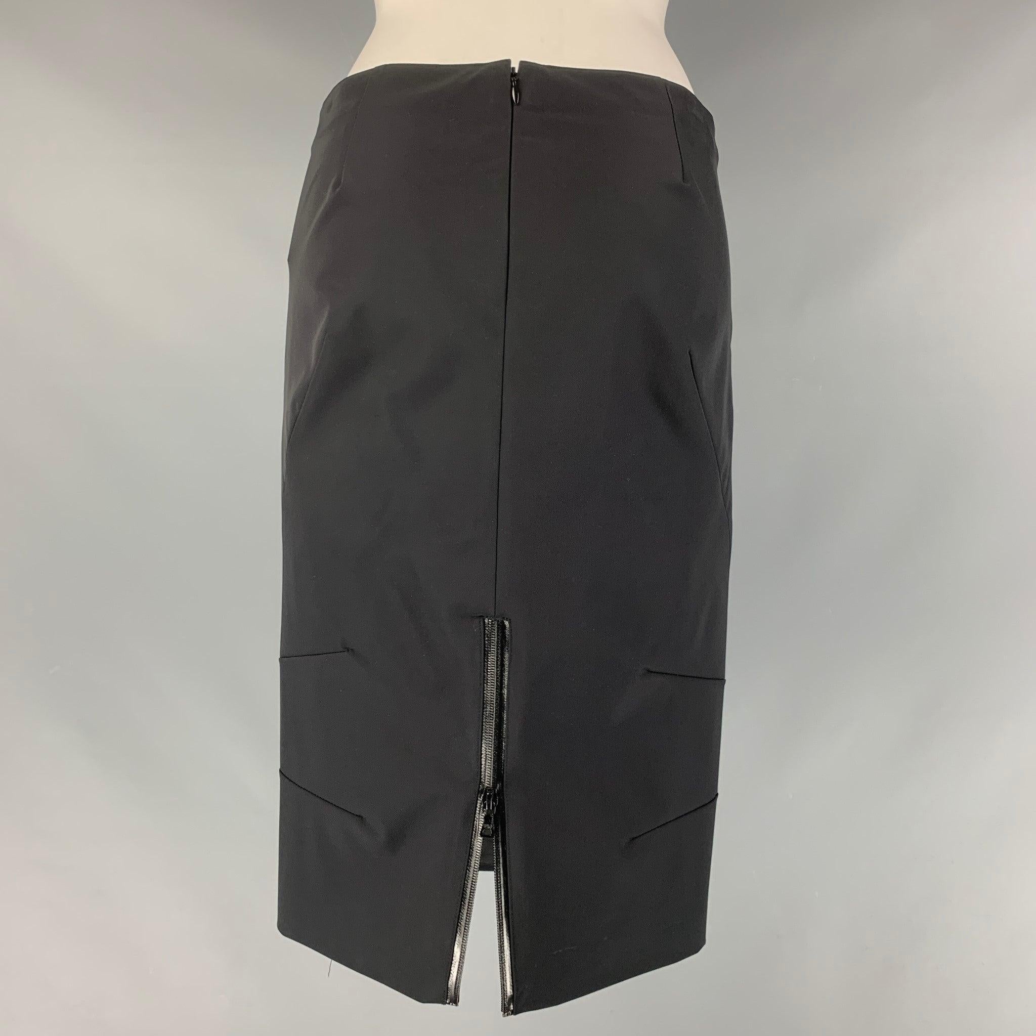 PRADA Size 4 Black Polyester Solid Pencil Skirt In Good Condition In San Francisco, CA