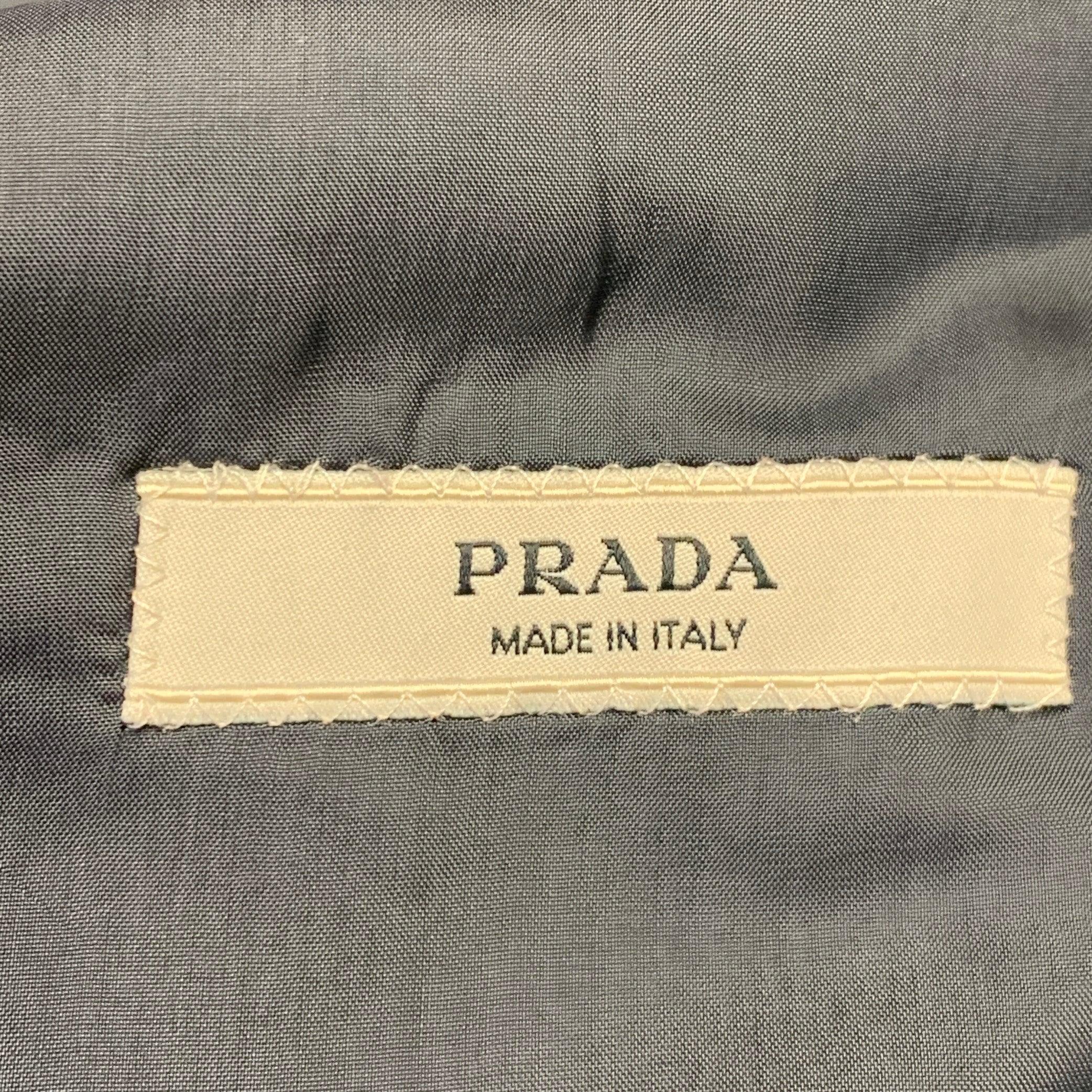 PRADA Taglia 42 Navy Charcoal Plaid Wool Single Breasted Notch Lapel Sport Coat in vendita 1
