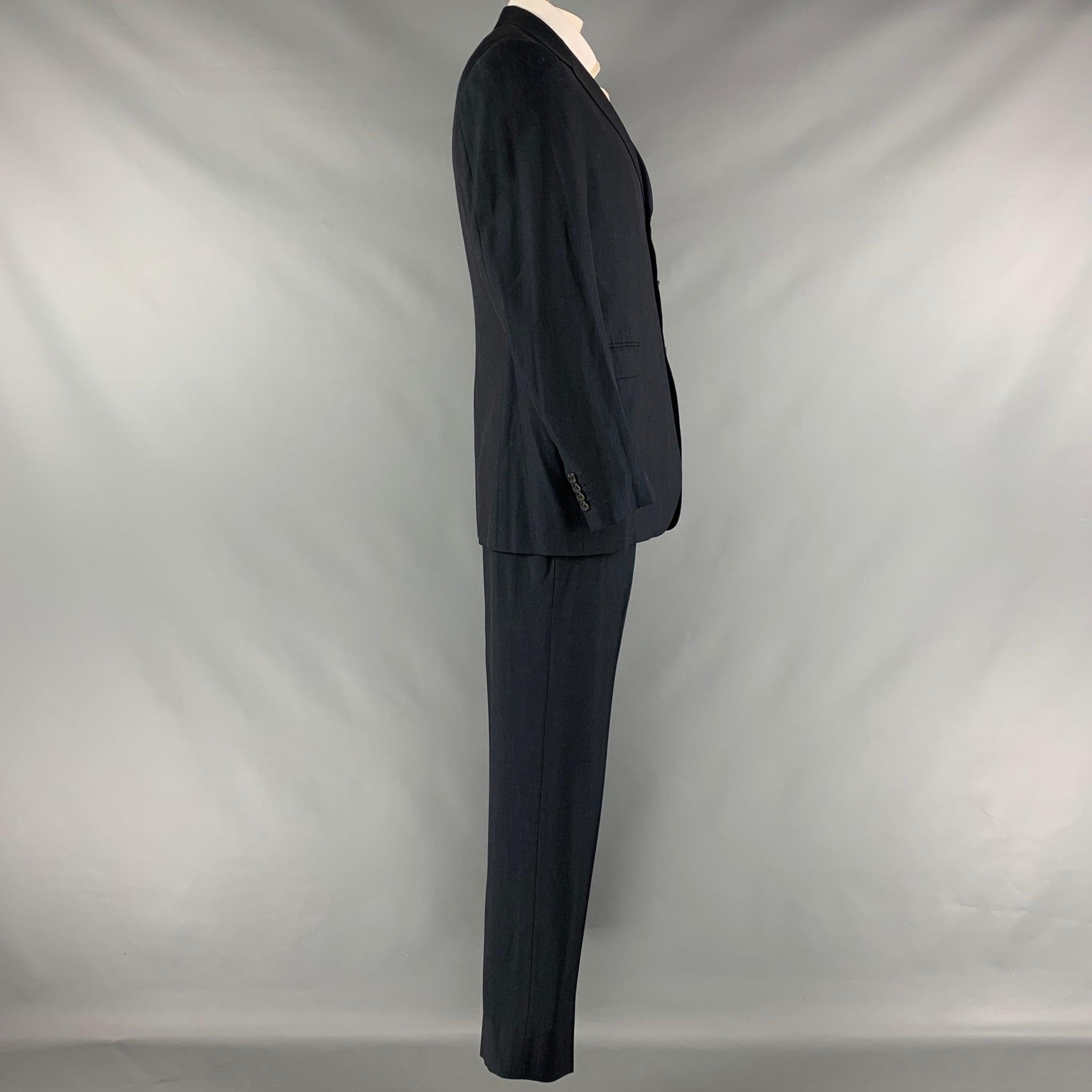 PRADA Size 44 Navy Virgin Wool Silk Single Breasted Suit In Good Condition For Sale In San Francisco, CA