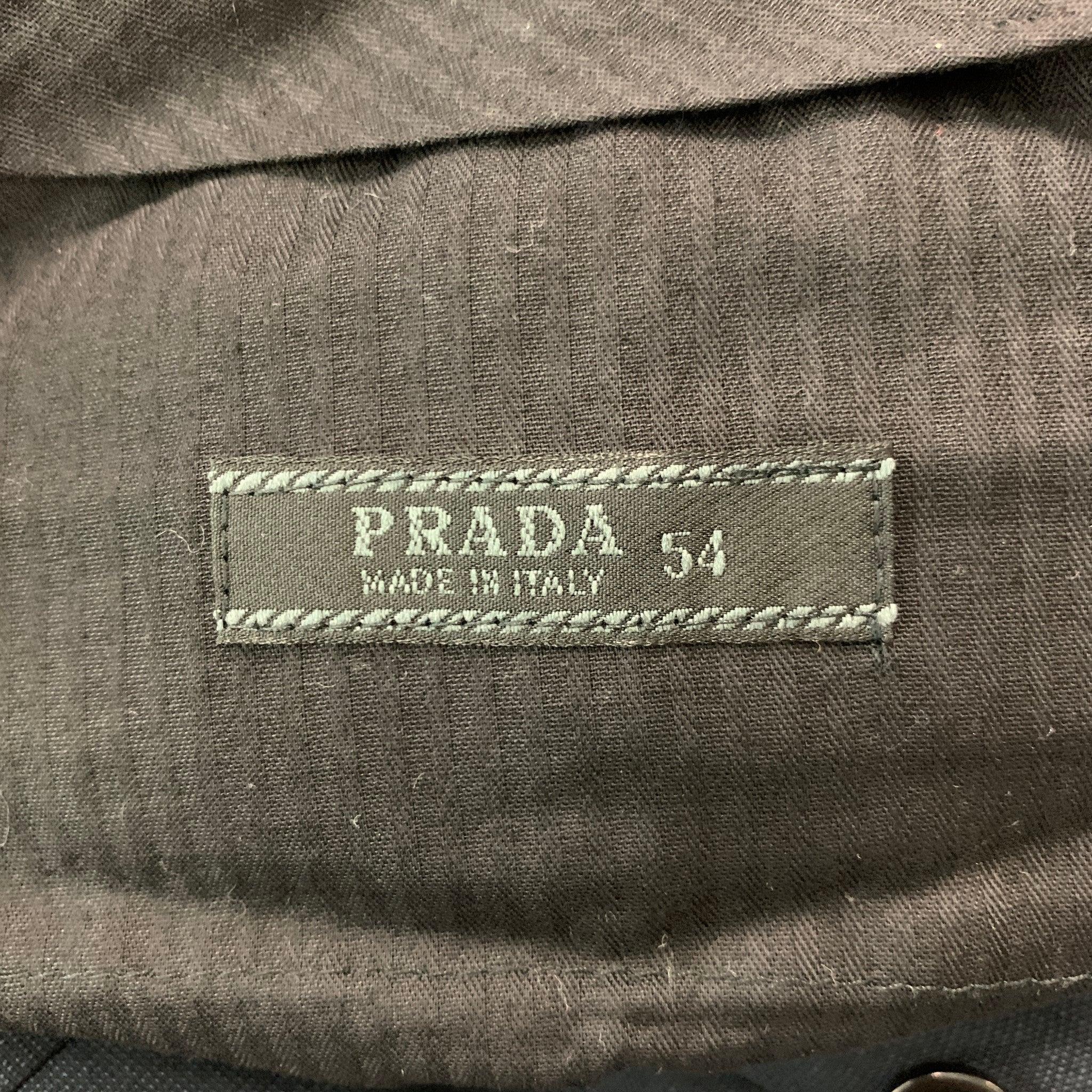 PRADA Size 44 Navy Virgin Wool Silk Single Breasted Suit For Sale 3