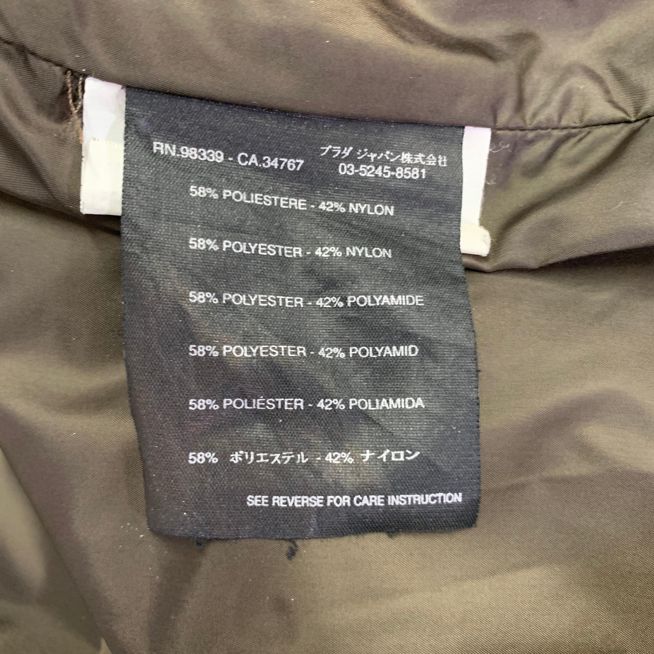 PRADA Veste zippée en nylon et polyester vert olive taille 44 en vente 2