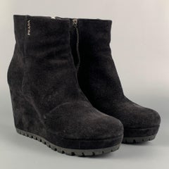 PRADA Größe 7 Schwarze Plateaustiefel aus Leder