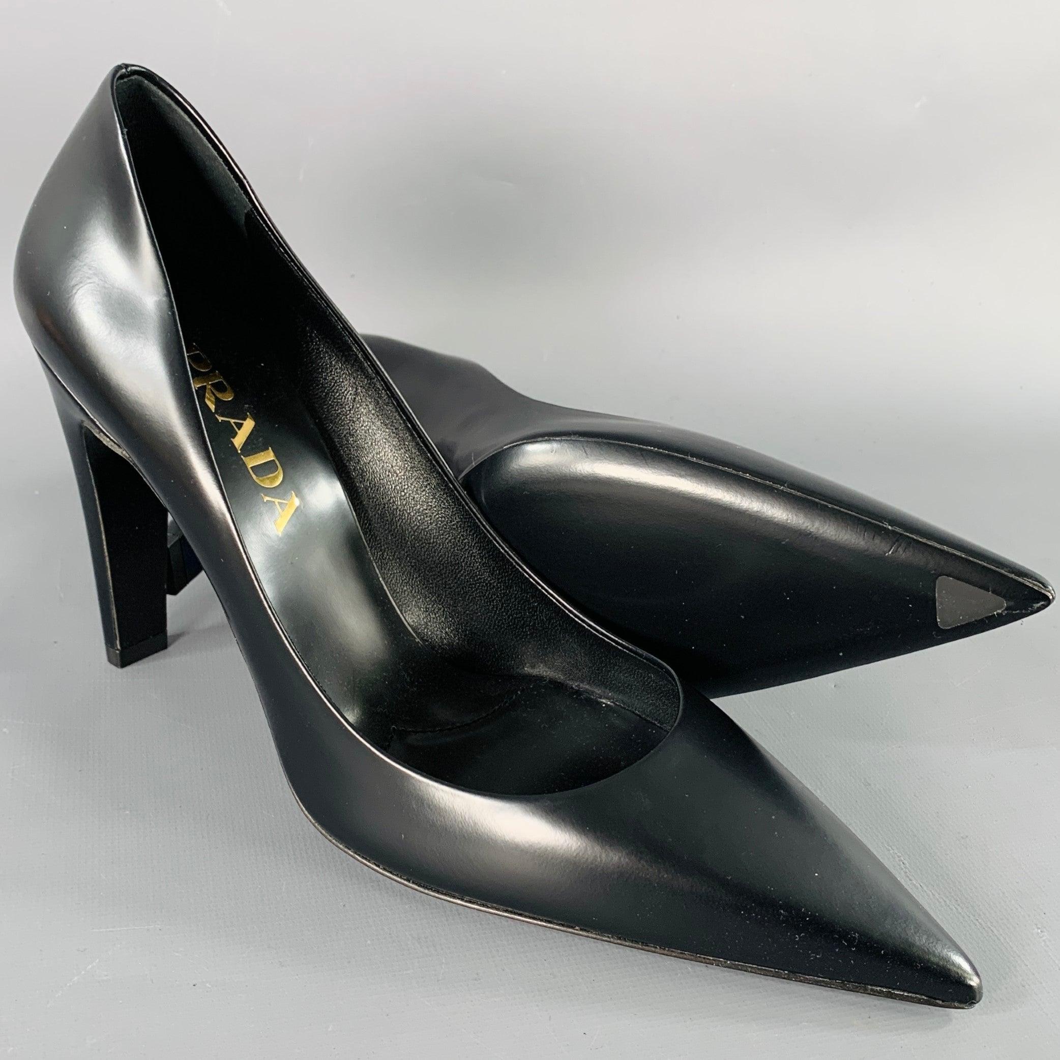 PRADA Taille 7 Escarpins à bout pointu en cuir noir Pour femmes en vente