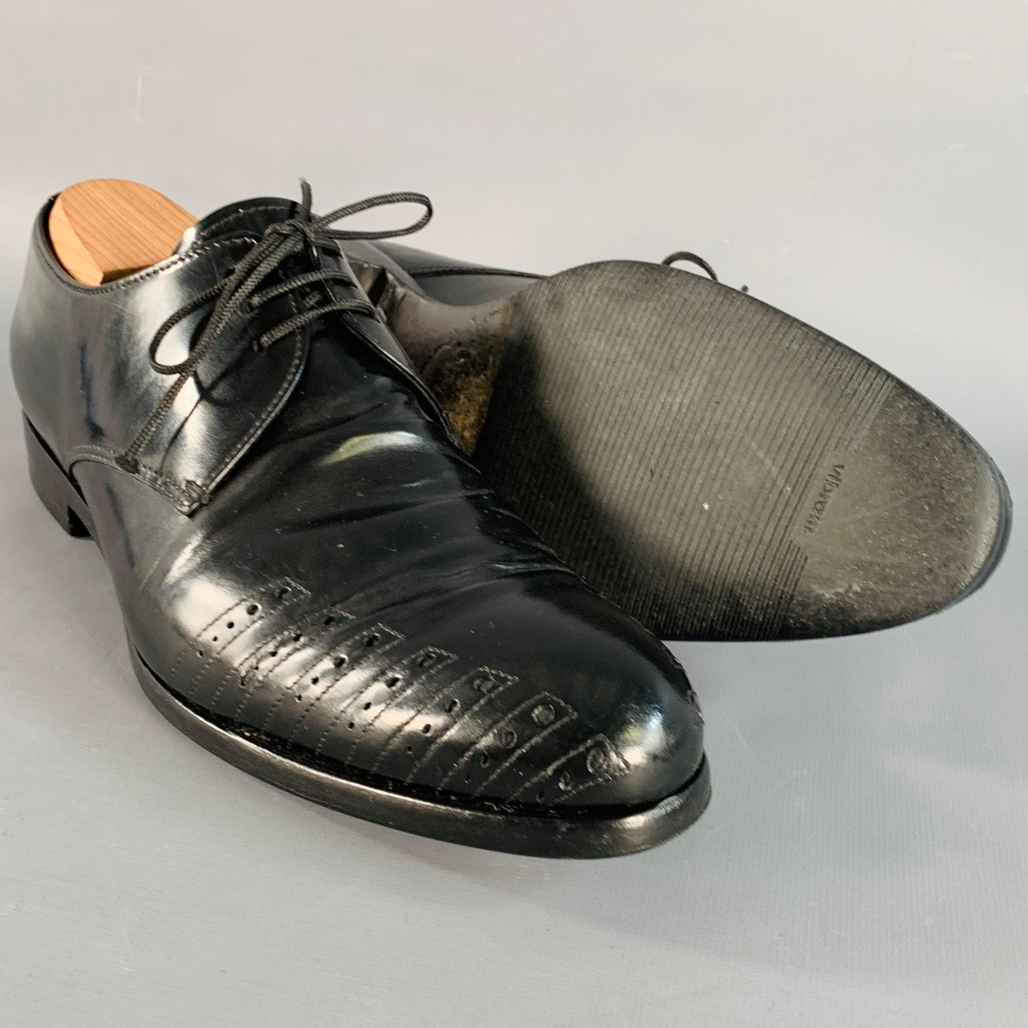 Uomo PRADA Taglia 7 Scarpe Derby Lace-Up in pelle nera traforata in vendita