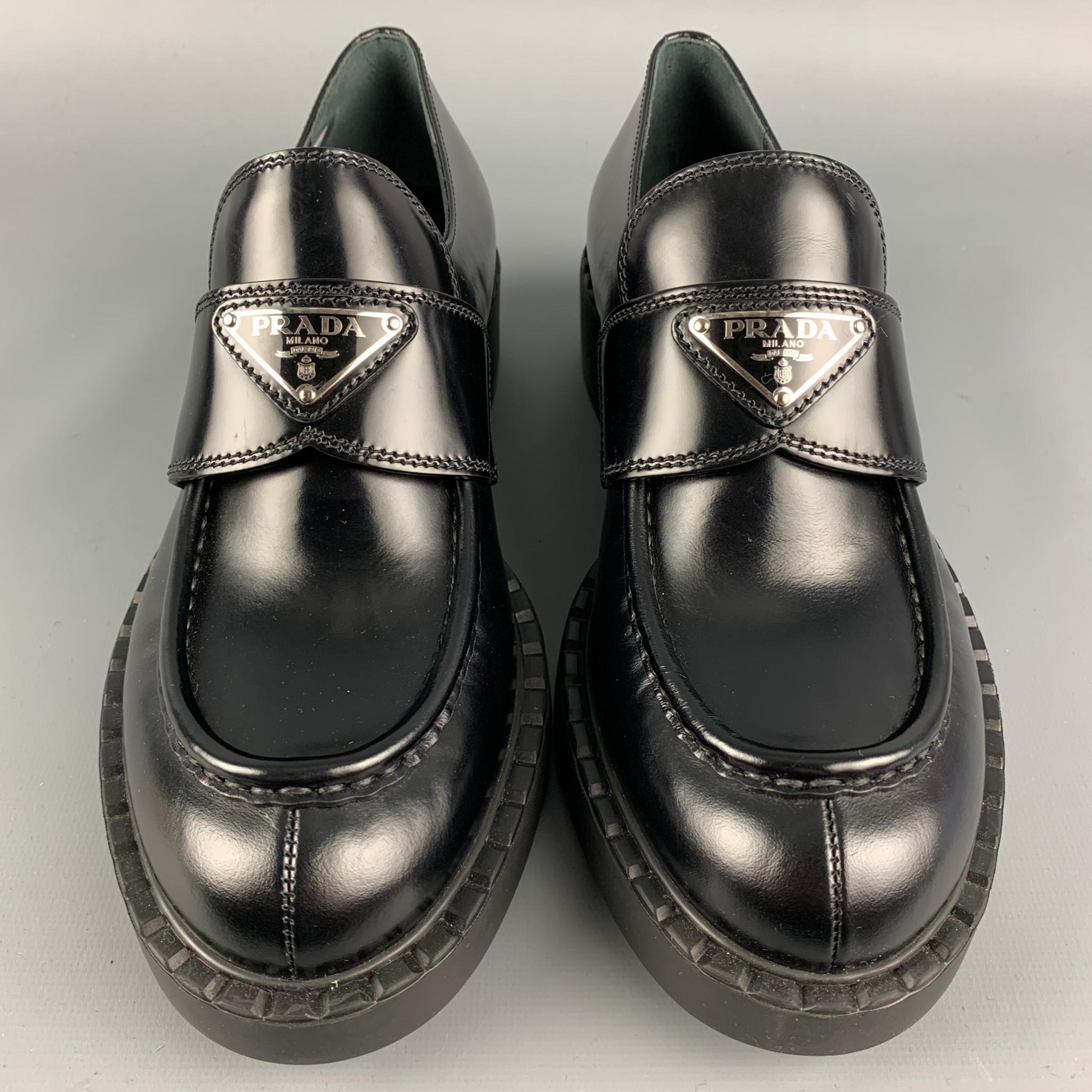 PRADA Größe 7::5 Schwarz Leder Dreieck Logo Loafers Damen