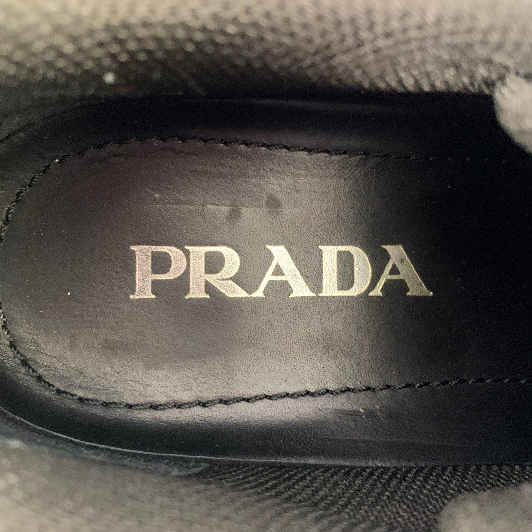 PRADA Talla 7.5 Zapatillas de cuero negro de malla en venta 2