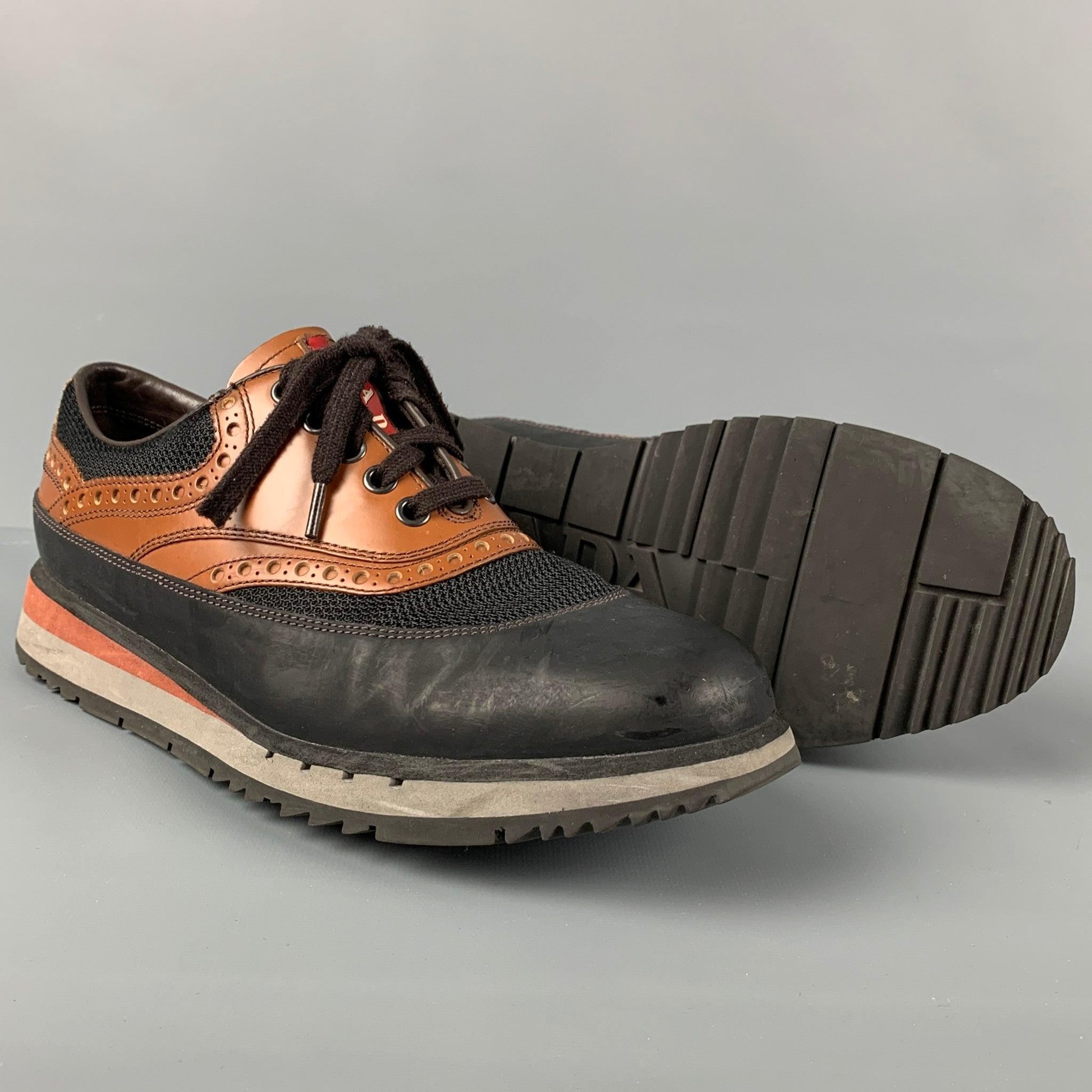 PRADA Taille 7.5 Black Tan Mesh Lace Up Sneakers Bon état - En vente à San Francisco, CA