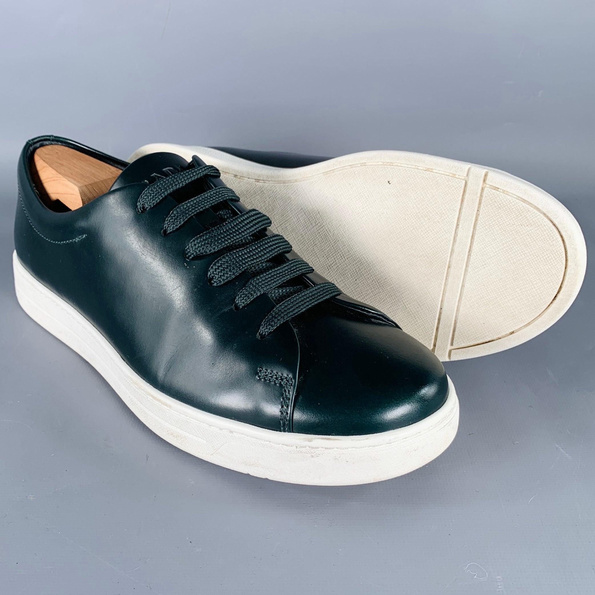  PRADA Size 7.5 Green White Leather Low Top Sneakers Pour hommes 