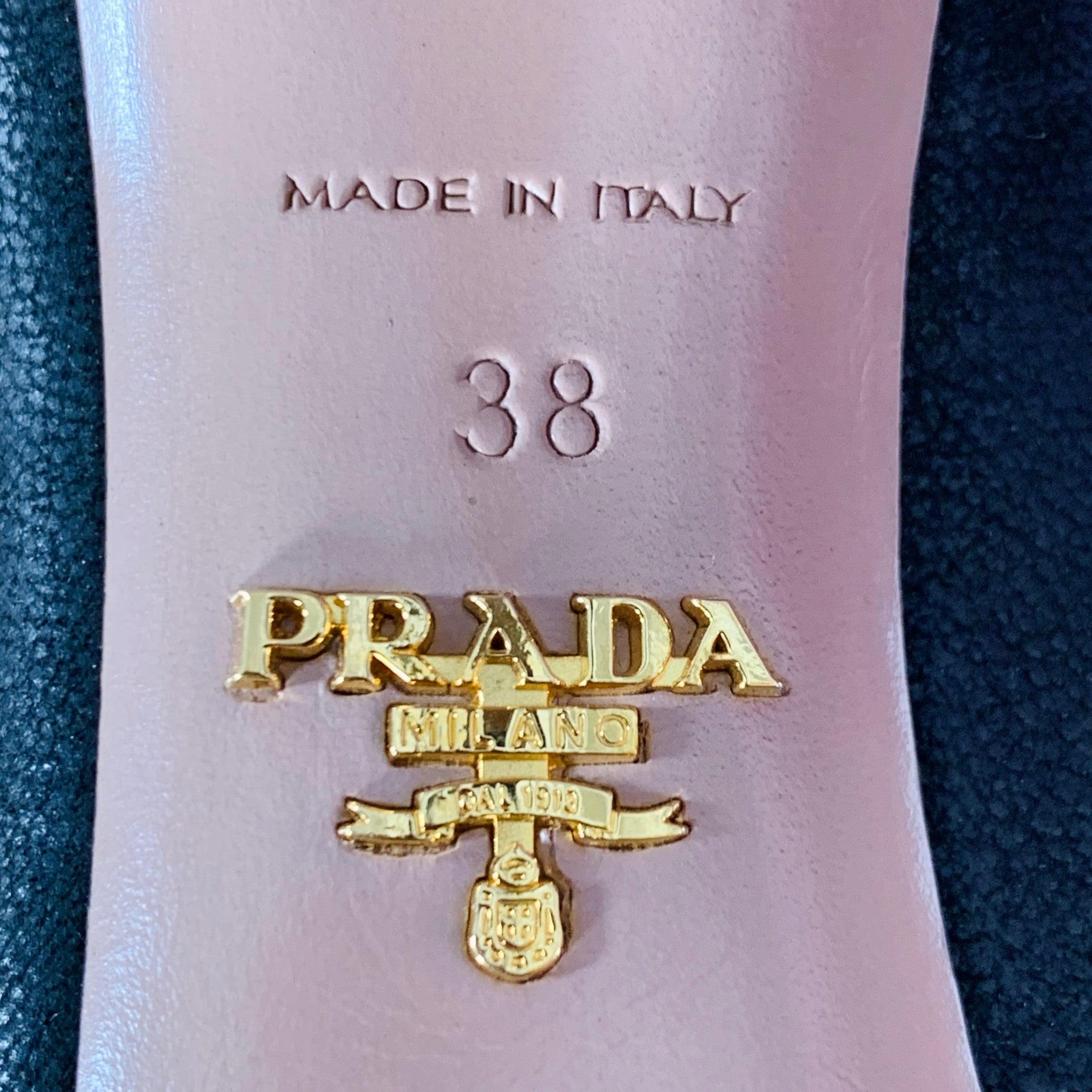 PRADA Size 8 Black Leather Peep Toe Pumps For Sale 3