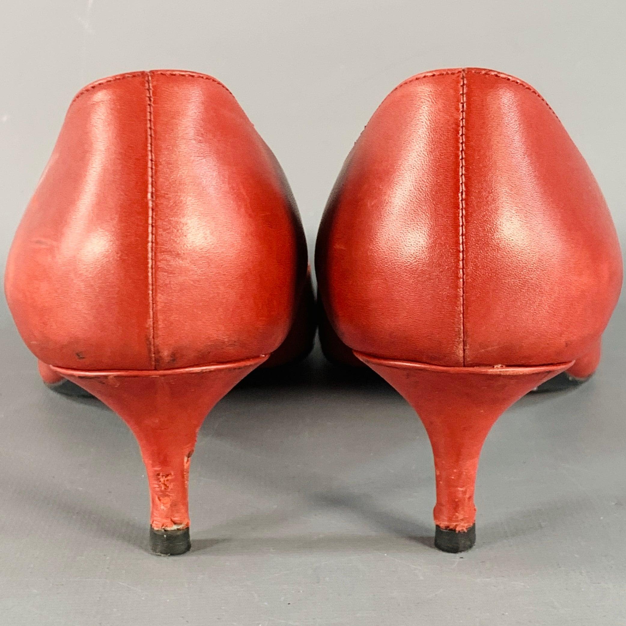 PRADA Size 8 Red Leather Kitten Heel Pointed Toe Pumps In Good Condition For Sale In San Francisco, CA