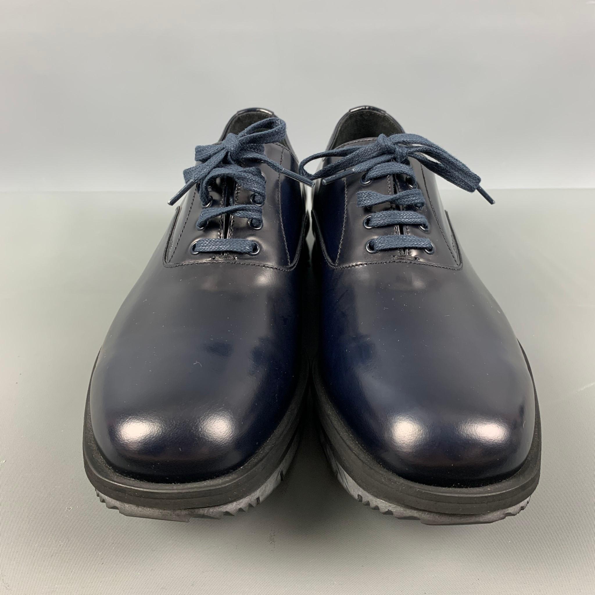 Men's PRADA Size 8.5 Navy Leather Lace Up Shoes