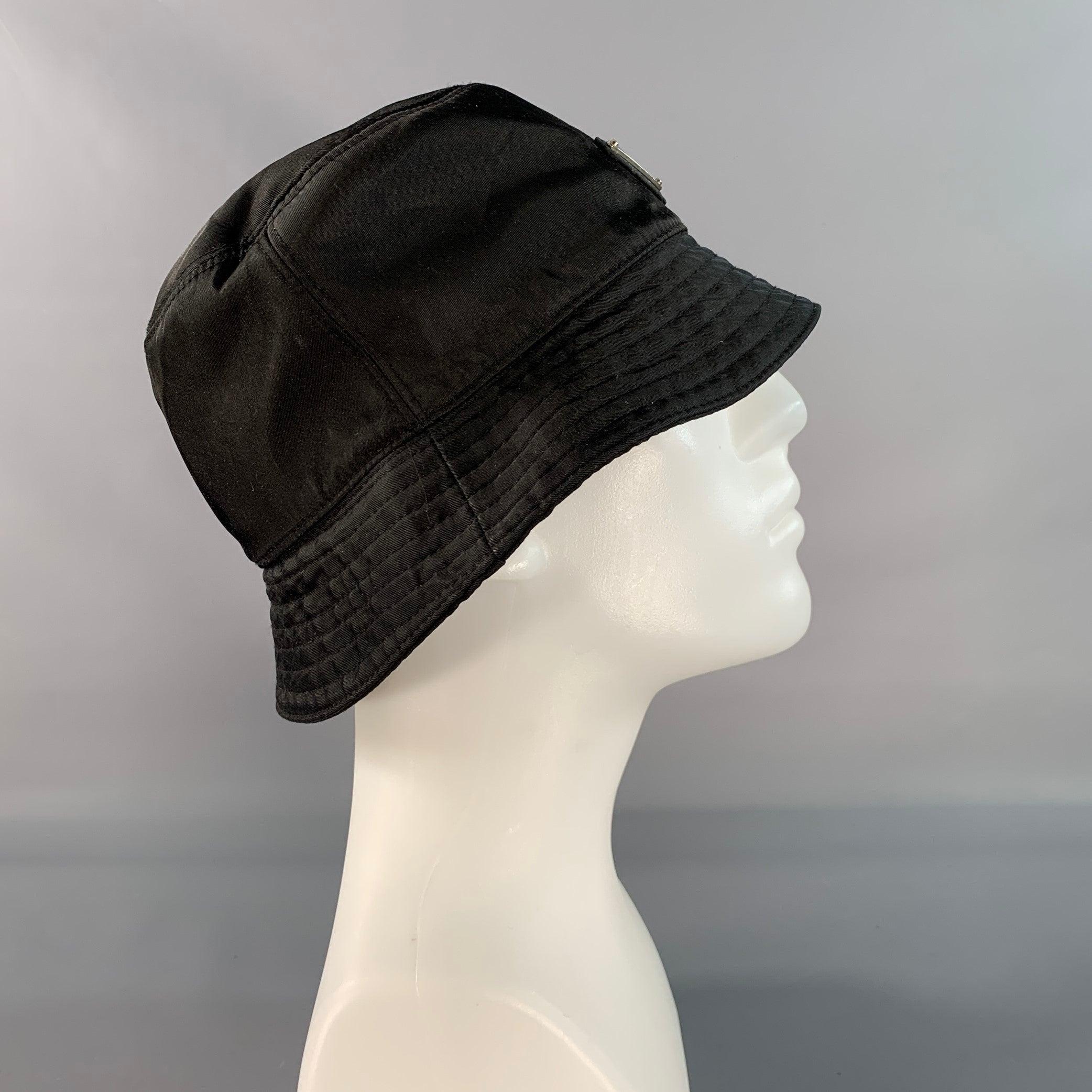 PRADA Cappello a Secchiello in Poliestere con Logo Nero Taglia M. in vendita 1