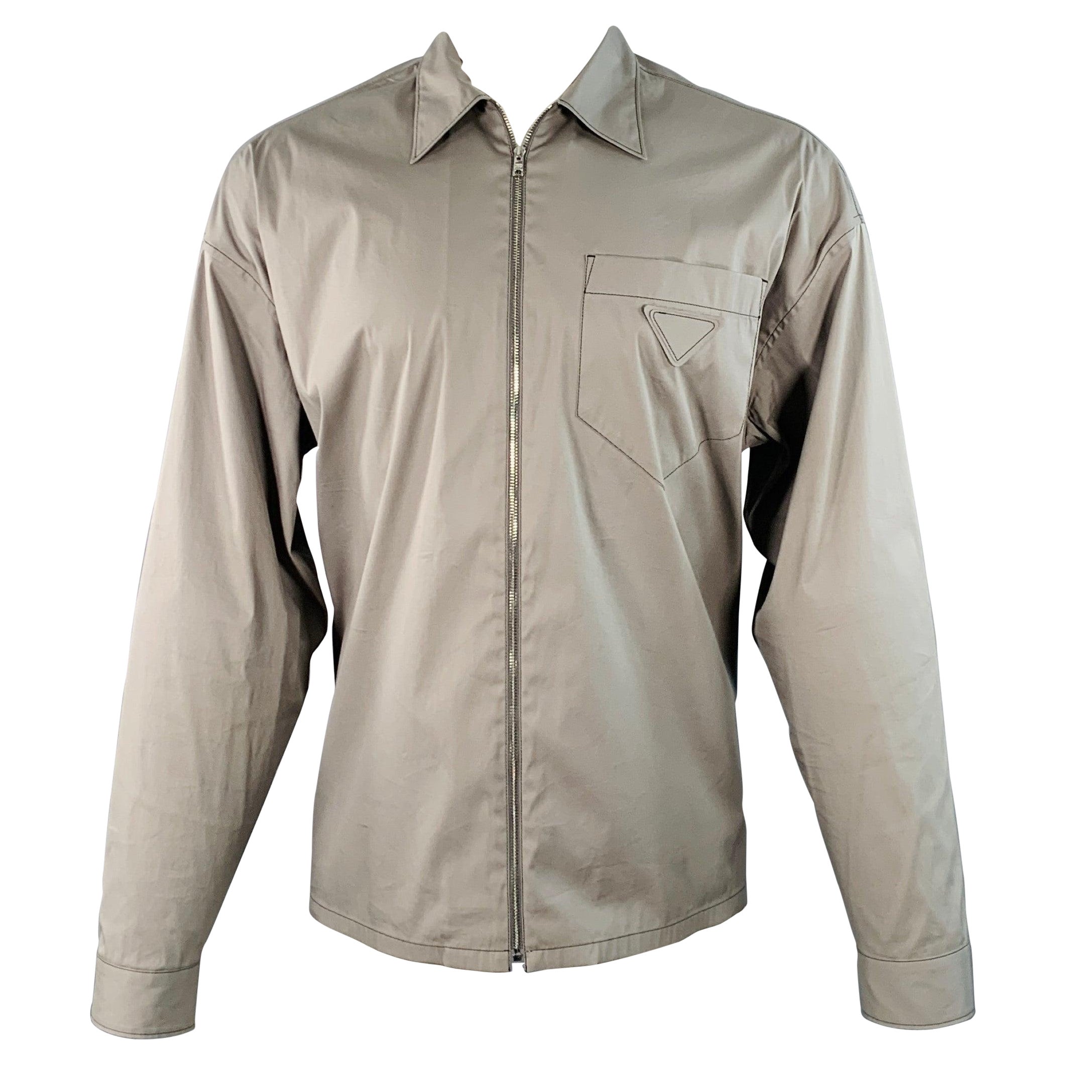 PRADA Taglia M Grigio Miscela di Cotone Zip Up Una Tasca Camicia Giacca in vendita