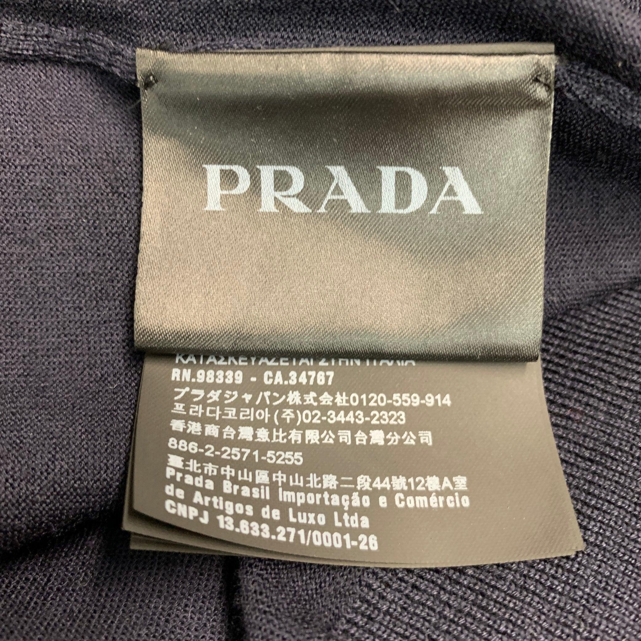 PRADA Taille M Cardigan boutonné en laine tricotée marine en vente 1