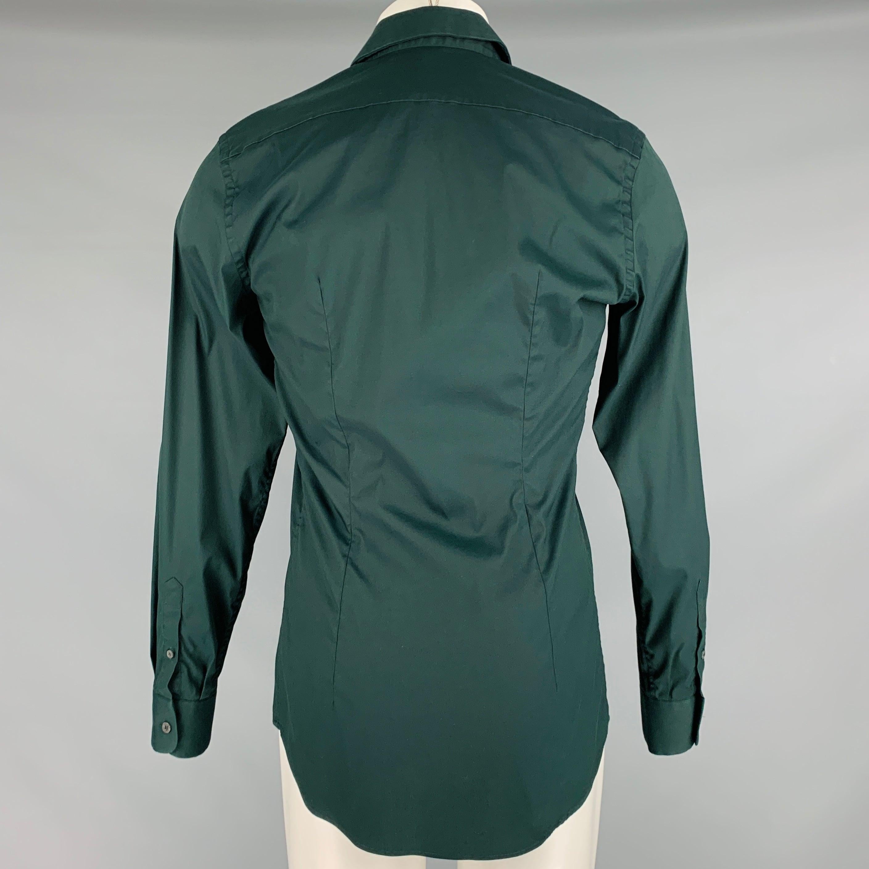 PRADA - Chemise à manches longues boutonnée en coton élastique vert, taille S Bon état - En vente à San Francisco, CA