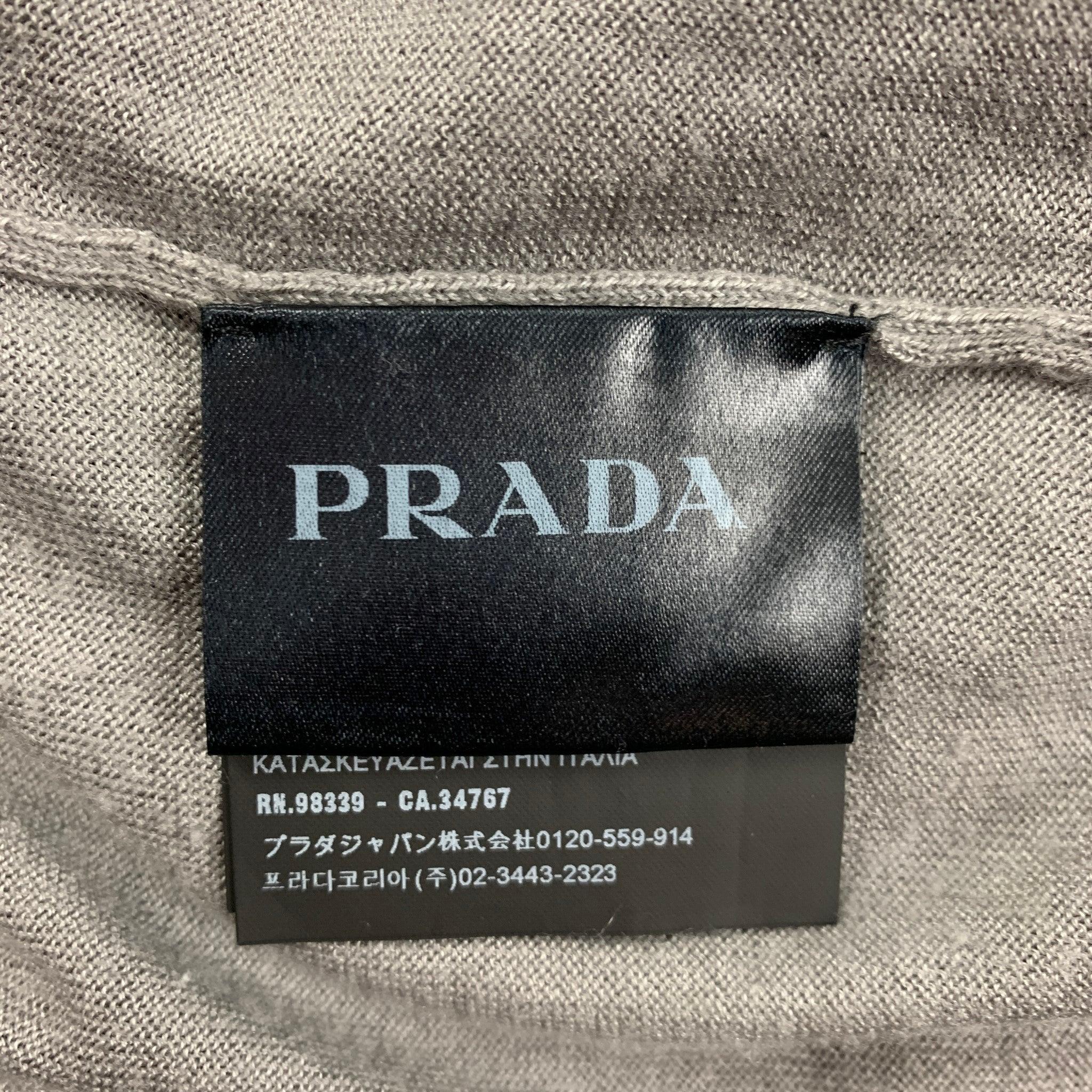 Men's PRADA Size XL Grey Cashmere Silk Crew-Neck Pullover For Sale