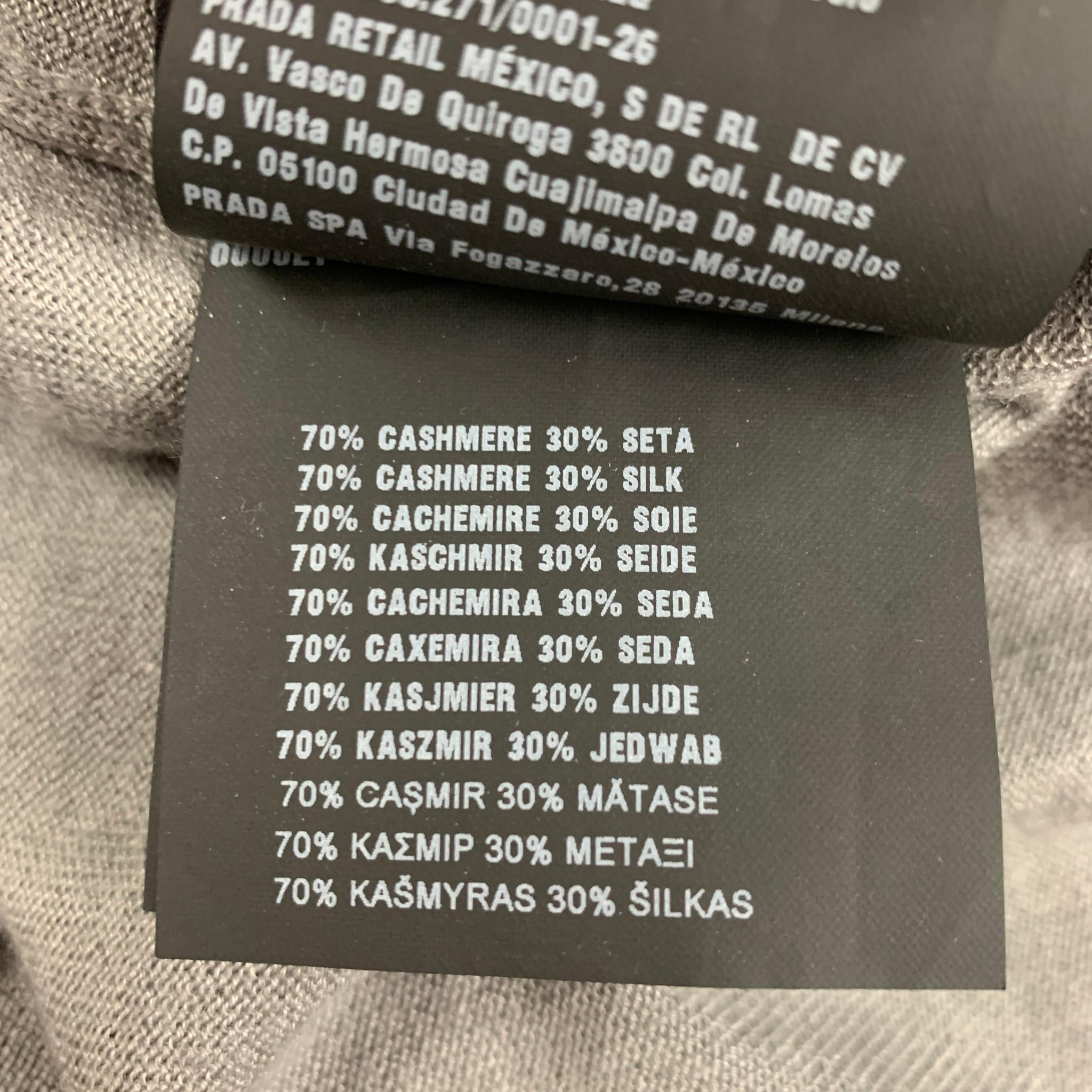 PRADA Size XL Grey Cashmere Silk Crew-Neck Pullover In Good Condition In San Francisco, CA