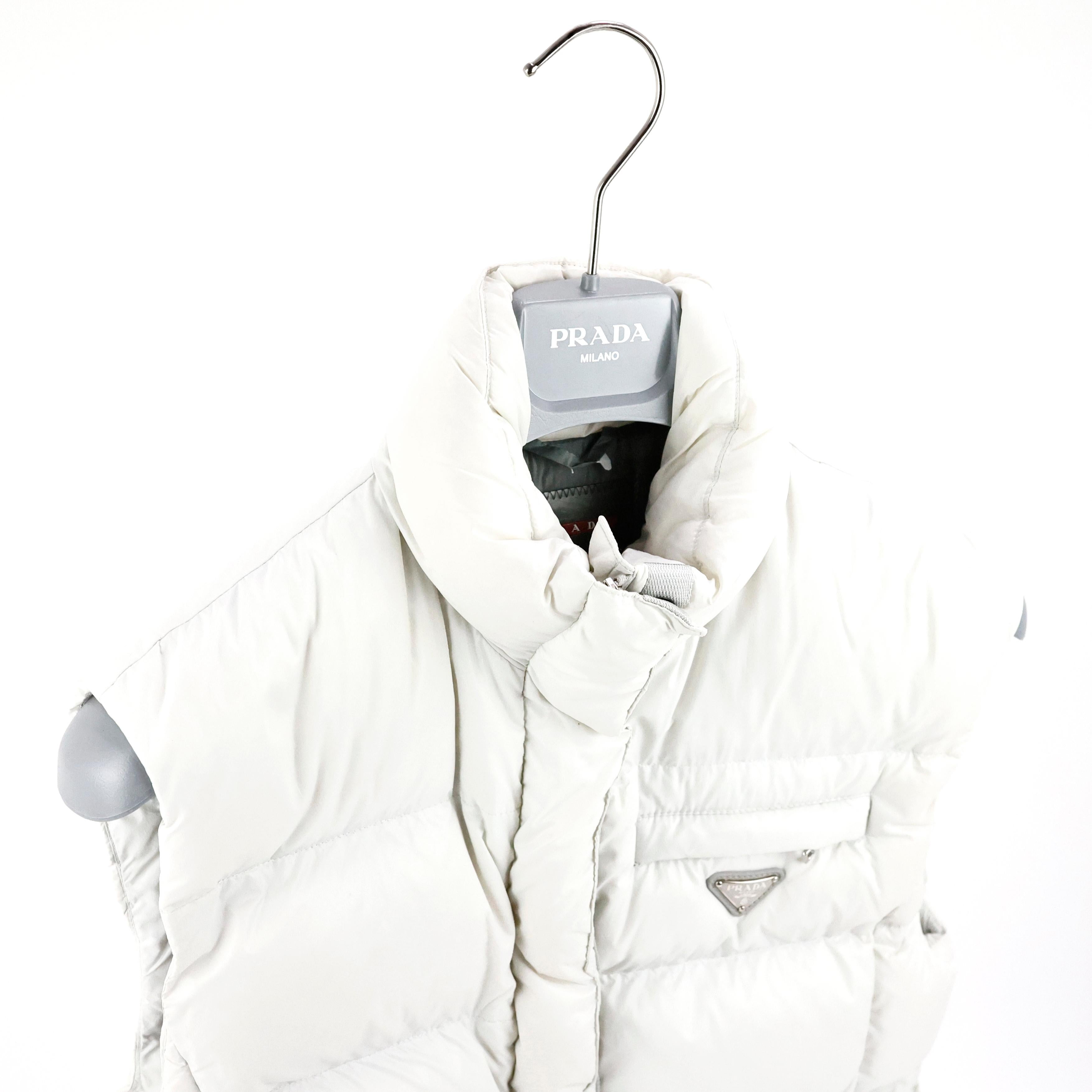 Women's Prada Sleeveless Puffer Jacket in Nylon Color White For Sale