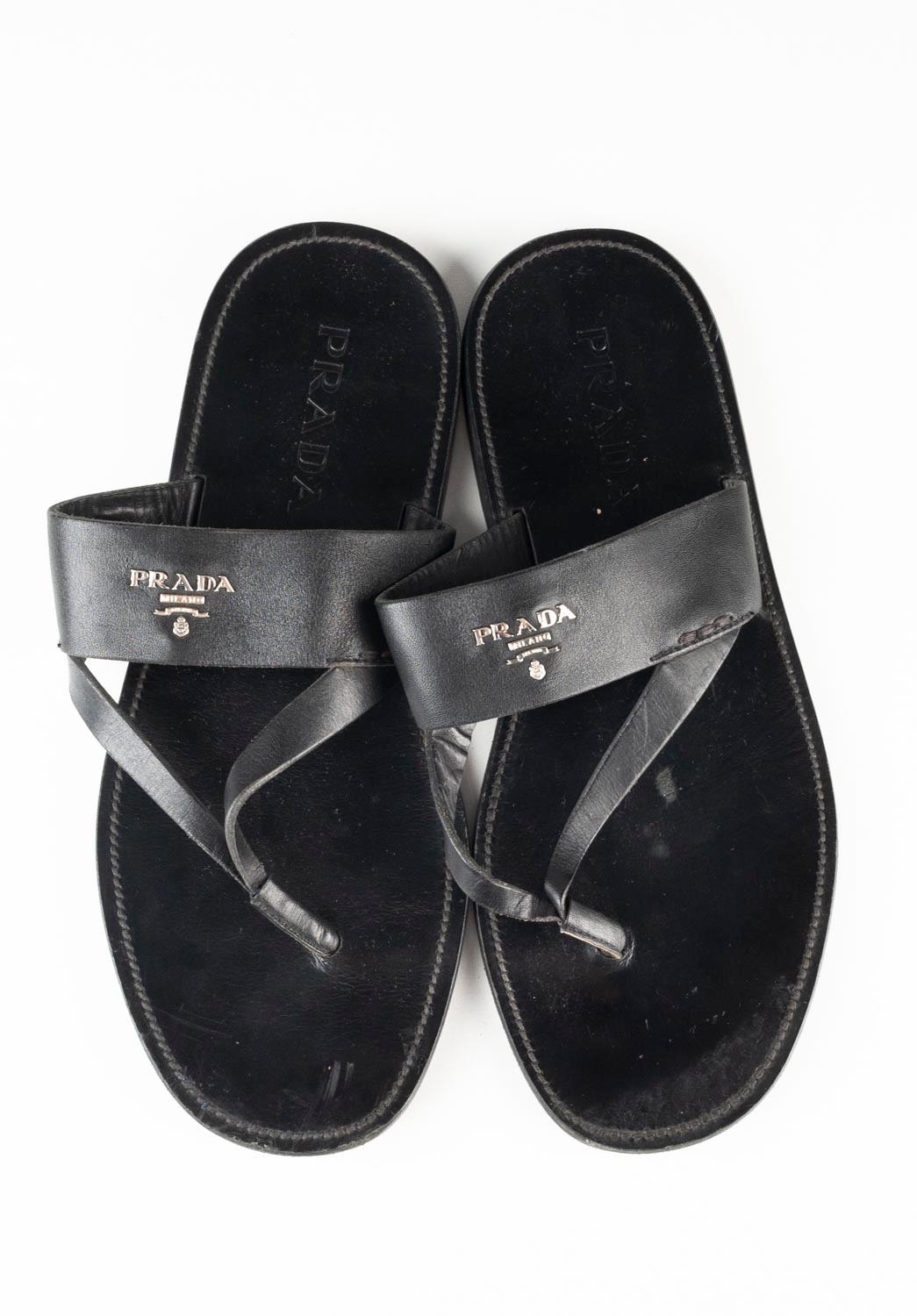 Prada Slippers Leather Sandals Men Shoes Size UK7 EUR41, USA 8, S614 In Excellent Condition For Sale In Kaunas, LT