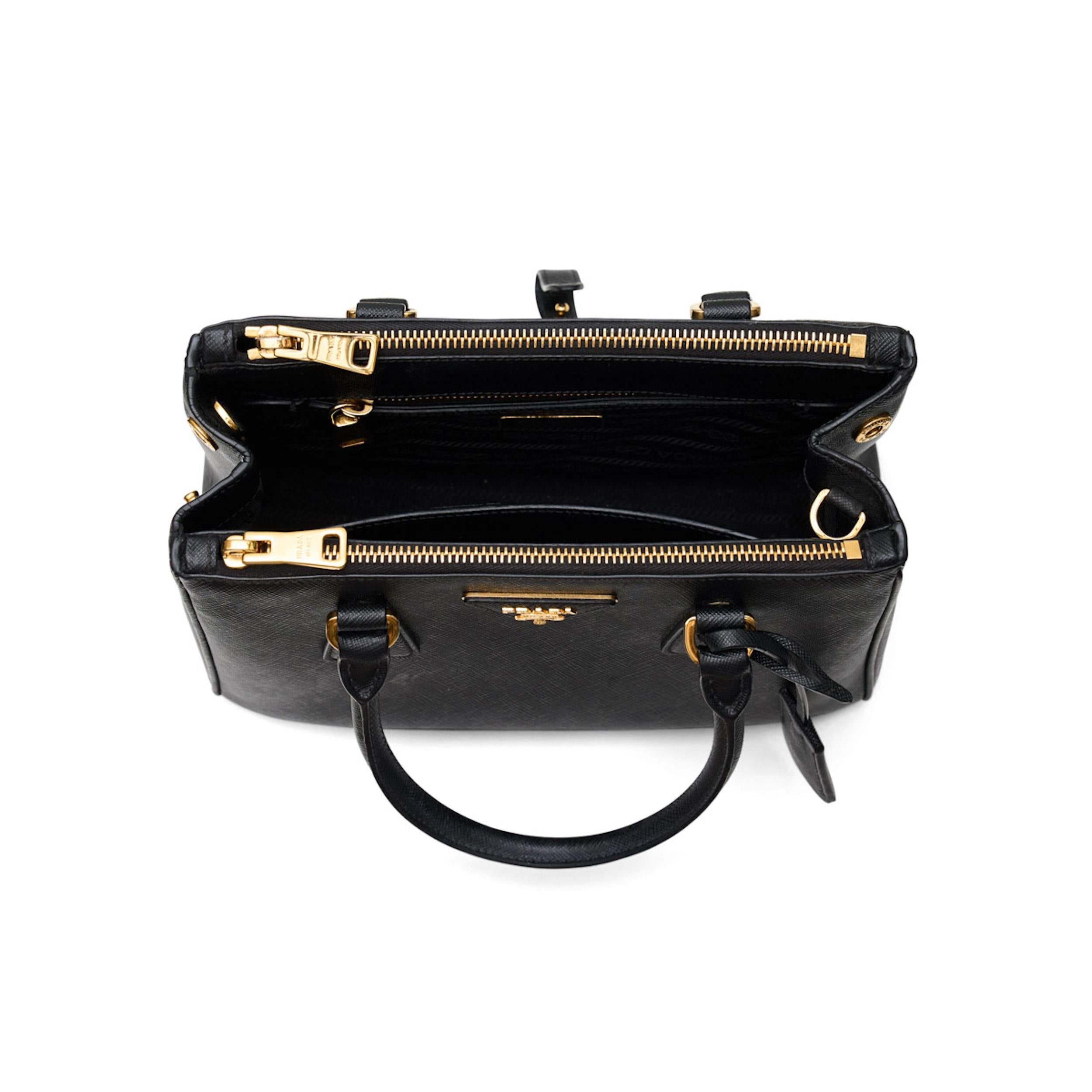 Prada Kleine Galleria Saffiano-Ledertasche im Zustand „Gut“ in London, GB