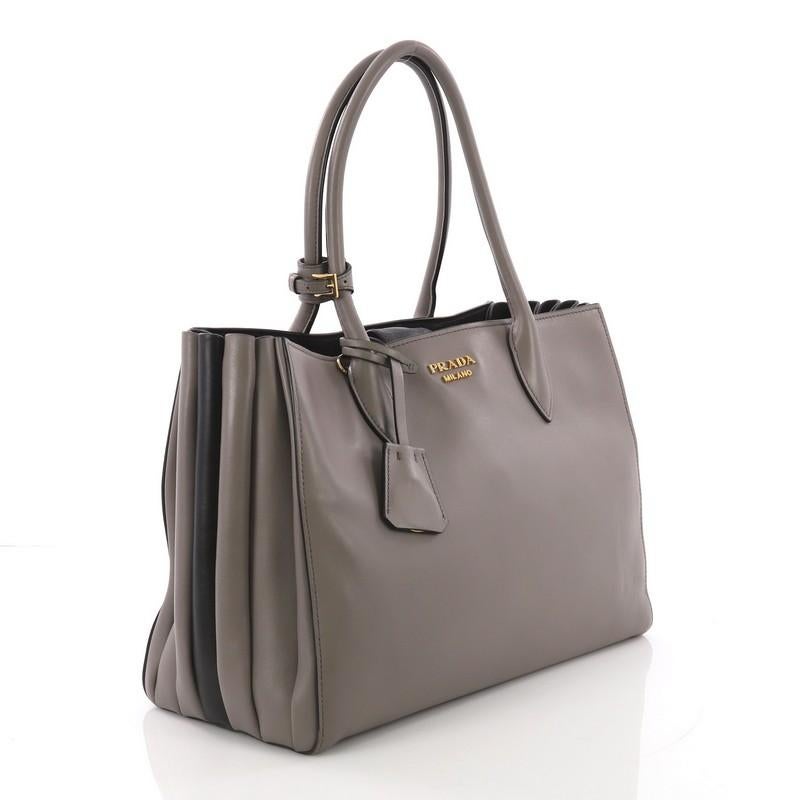 Prada Soft Bibliotheque Handbag City Calfskin Medium (Grau)