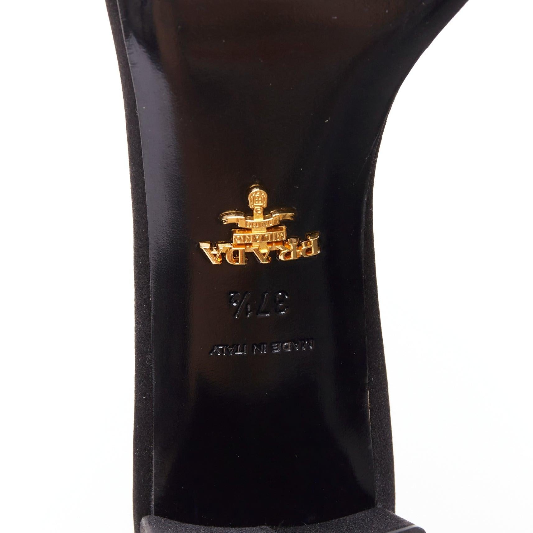 PRADA Special Edition rouge cristal lèvre noir satin bloc talons mules EU37.5 en vente 5