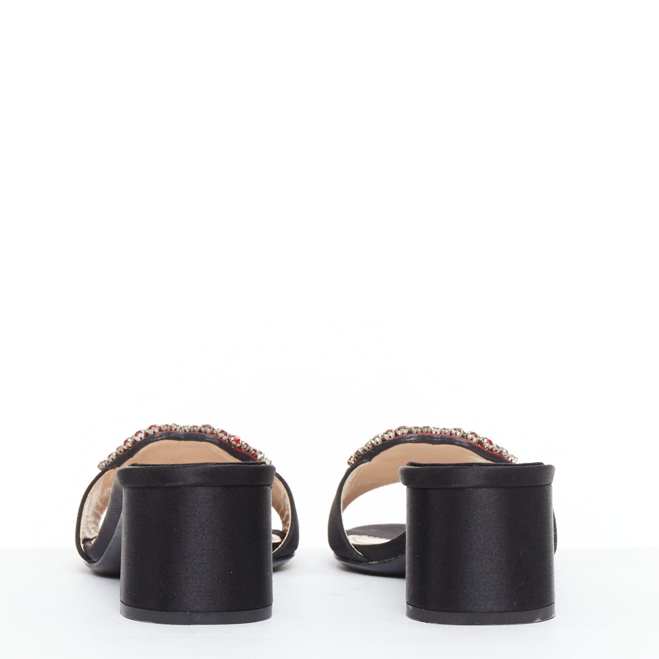 PRADA Special Edition rouge cristal lèvre noir satin bloc talons mules EU37.5 en vente 1