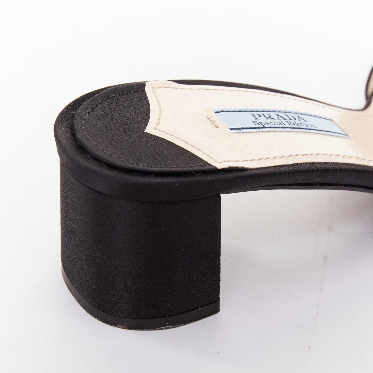 PRADA Special Edition rouge cristal lèvre noir satin bloc talons mules EU37.5 en vente 3