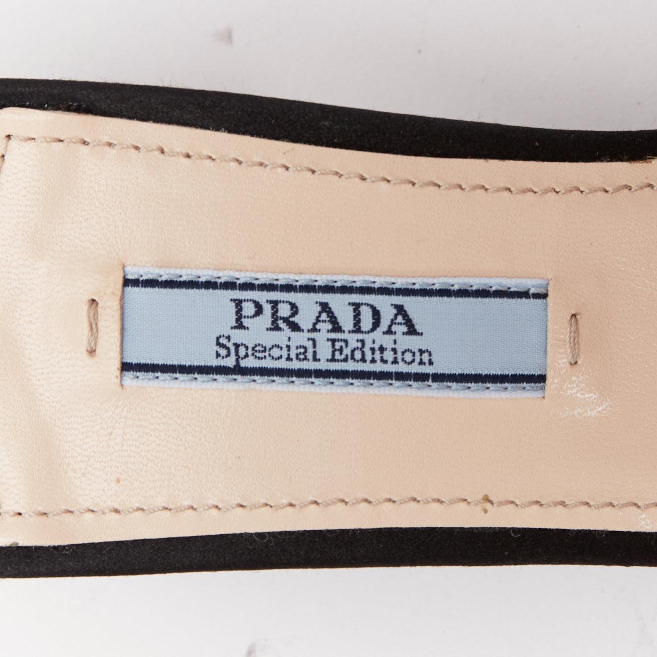 PRADA Special Edition rouge cristal lèvre noir satin bloc talons mules EU37.5 en vente 4