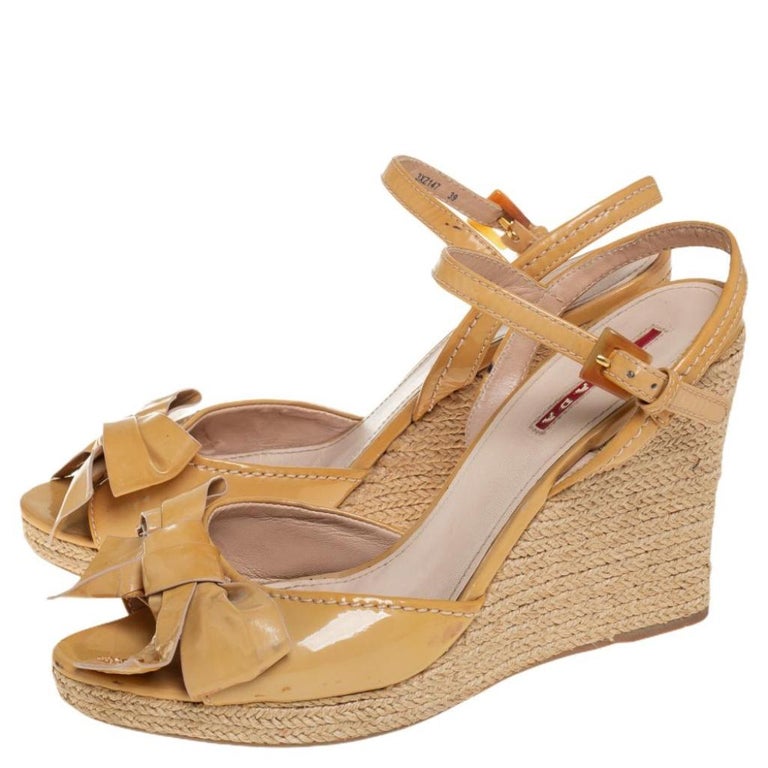 Prada Sport Beige Patent Leather Bow Detail Slingback Wedge Sandals Size 39  at 1stDibs