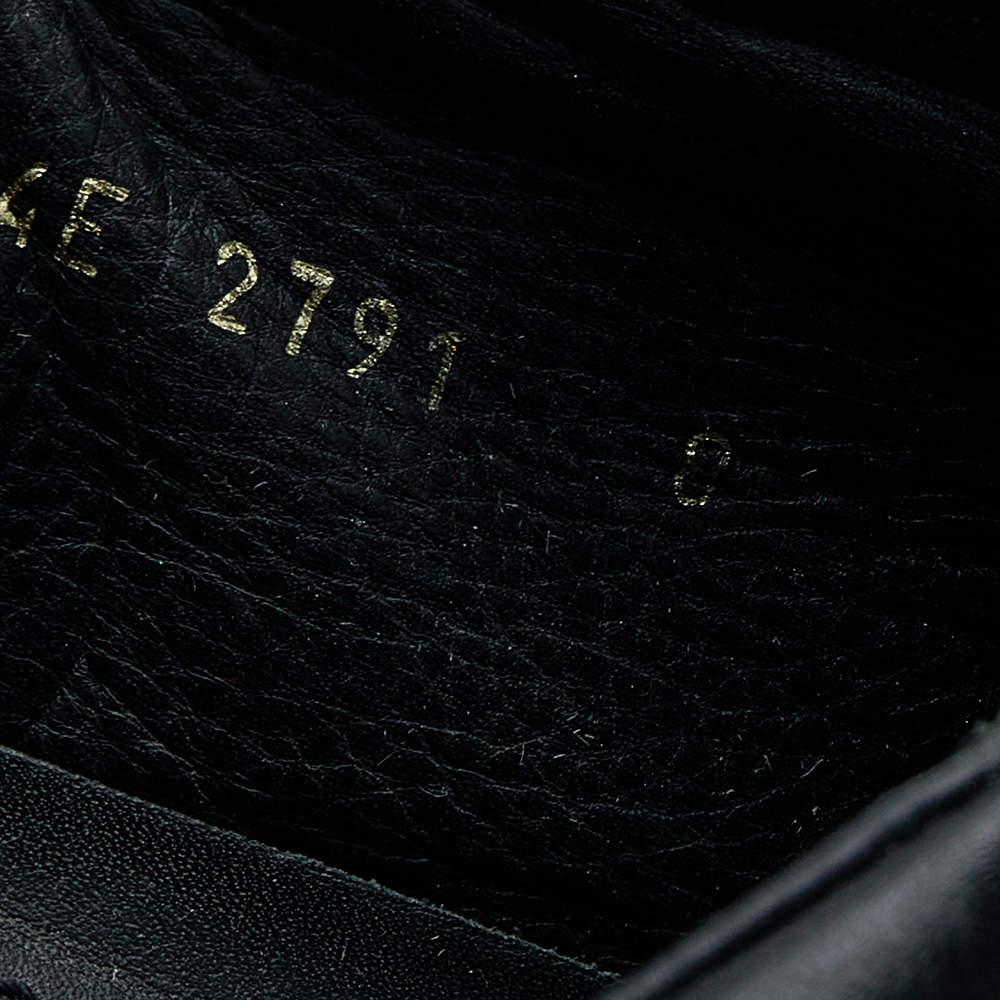 Prada Sport Black/Blue Leather Low Top Sneakers Size 42 In Good Condition For Sale In Dubai, Al Qouz 2