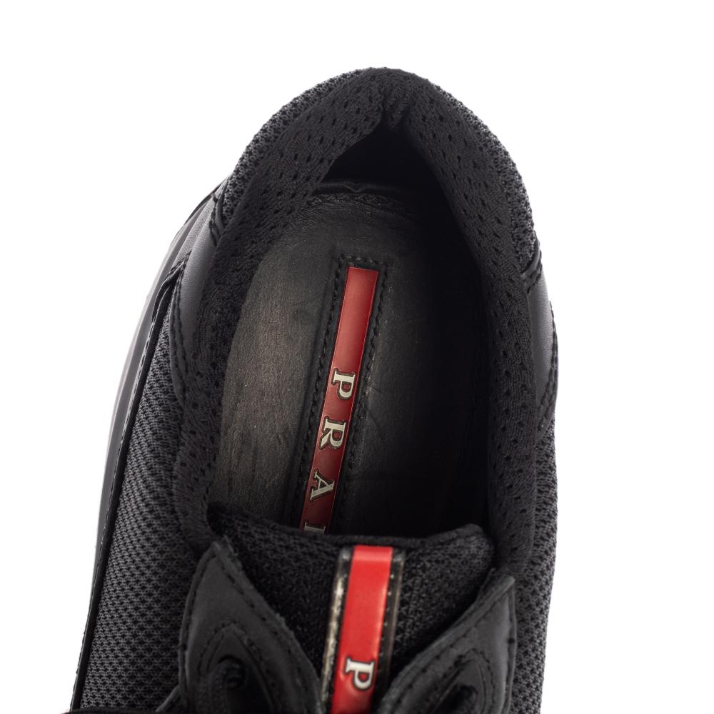 Prada Sport Black Leather And Mesh Lace Up Sneakers Size 43.5 In Good Condition In Dubai, Al Qouz 2