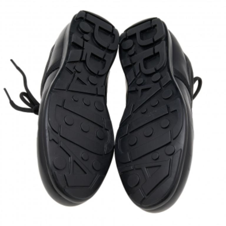 Prada Sport Black Leather And Nylon Low Top Sneakers Size 41.5 For Sale 4
