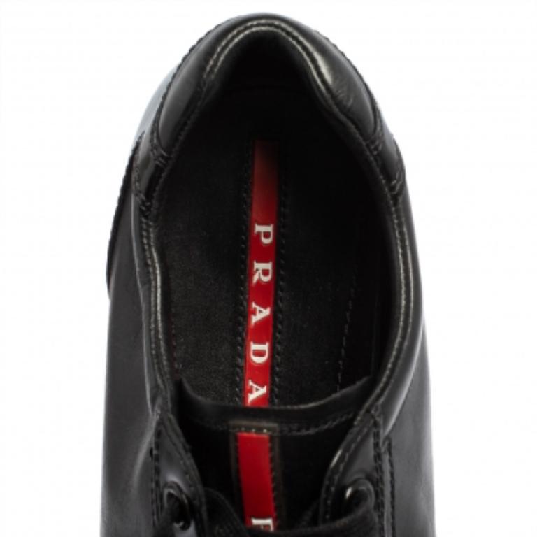 Prada Sport Black Leather And Patent Lace Up Sneakers Size 41 For Sale 3