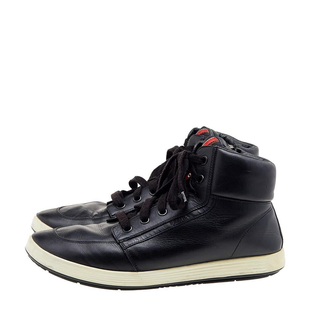 Prada Sport Black Leather High Top Sneakers Size 44 In Good Condition For Sale In Dubai, Al Qouz 2