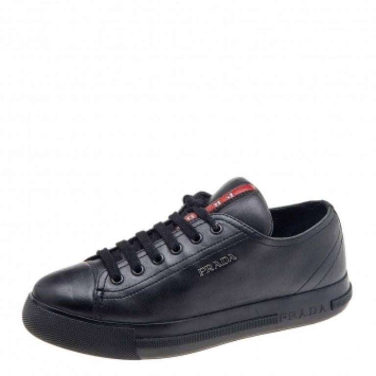Prada Sport Black Leather Low Top Sneakers Size 35 In Good Condition For Sale In Dubai, Al Qouz 2