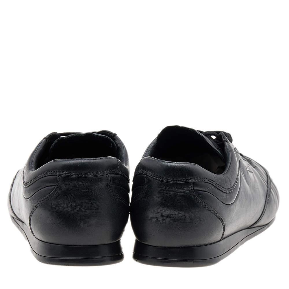 Prada Sport Black Leather Low Top Sneakers Size 43 In Good Condition In Dubai, Al Qouz 2