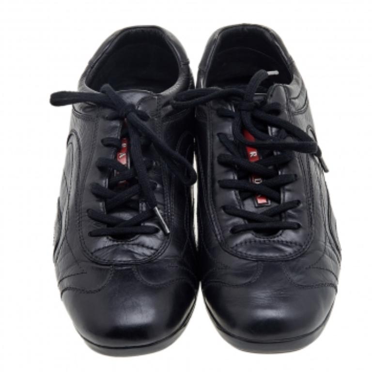 Men's Prada Sport Black Leather Low Top Sneakers Size 43.5 For Sale