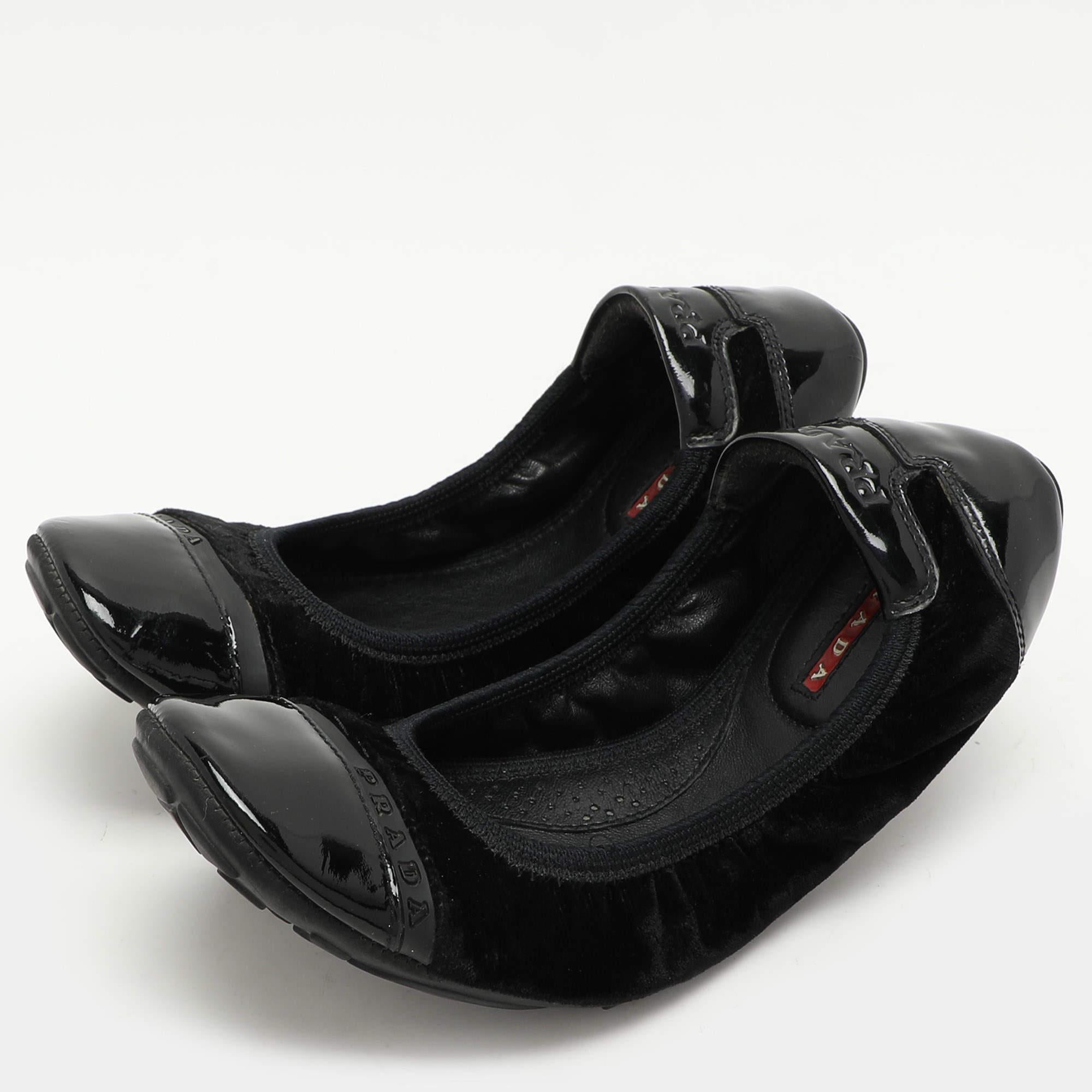 Defined by comfort and effortless style  no wardrobe is ever complete without a pair of chic ballet flats. This pair is lovely to look at and is equipped with elements like a comfortable insole and a durable sole.