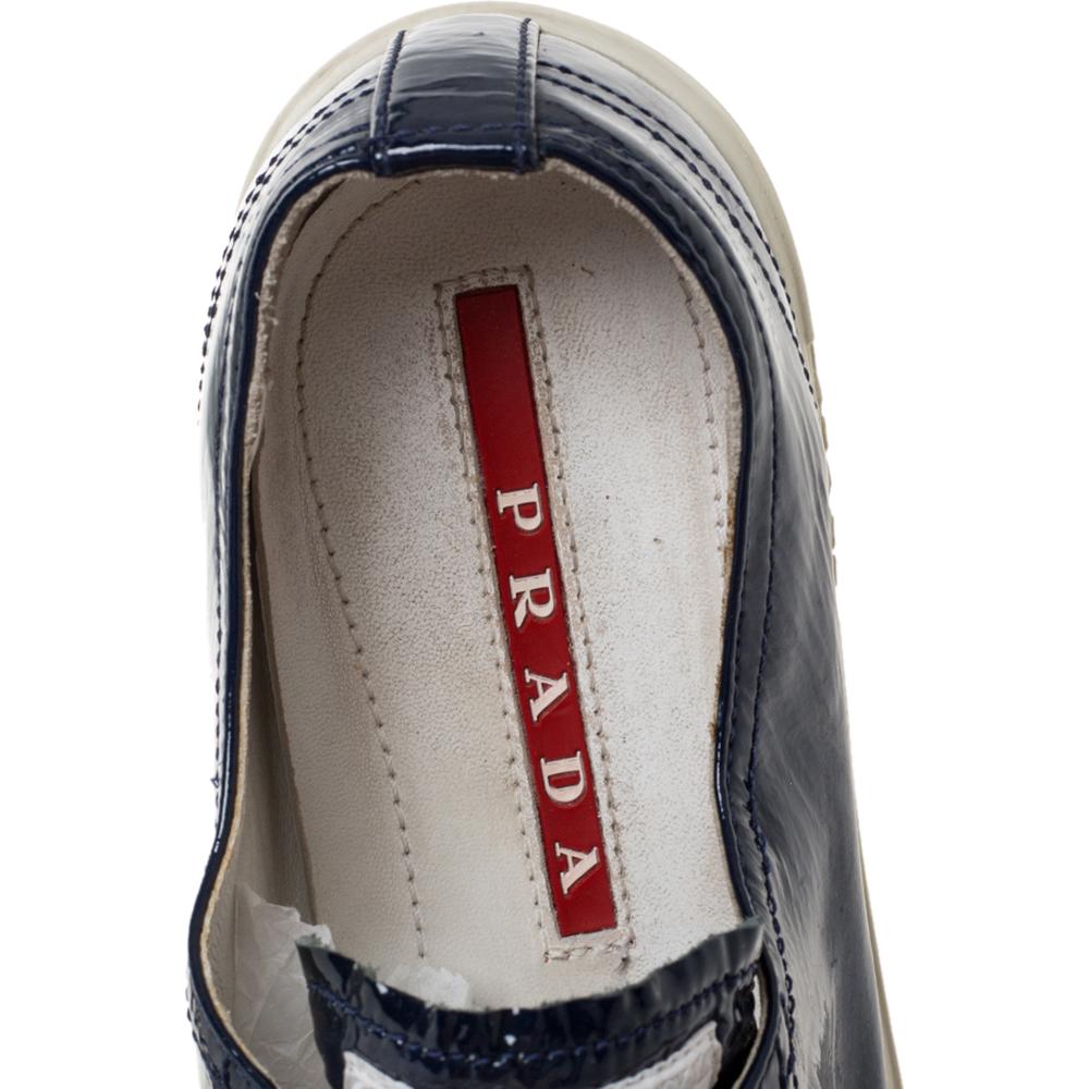 Gray Prada Sport Blue Patent Lace Up Sneakers Size 38.5 For Sale