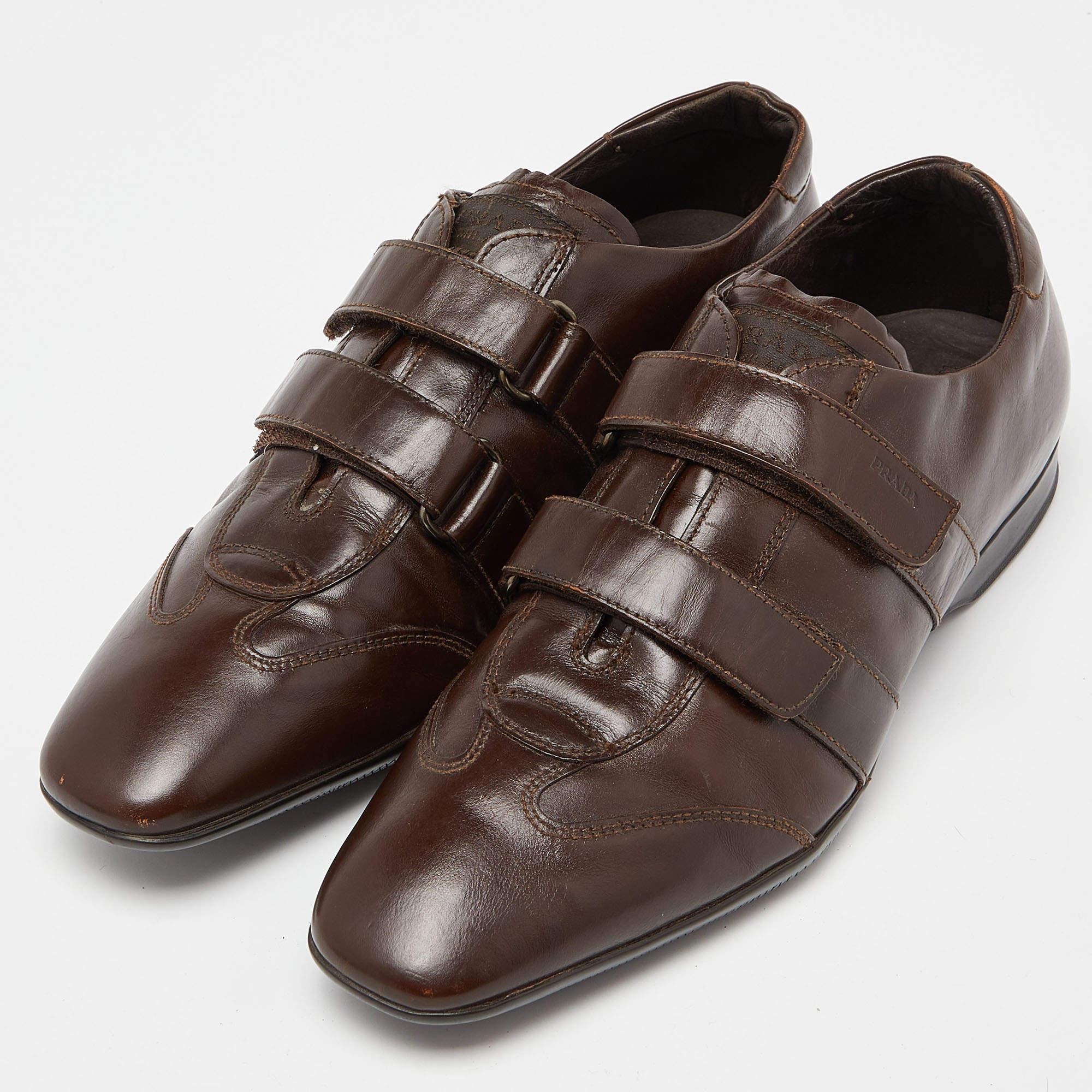 Elevate your footwear game with these Prada Sport sneakers. Combining high end aesthetics and unmatched comfort these sneakers are a symbol of modern luxury and impeccable taste.
